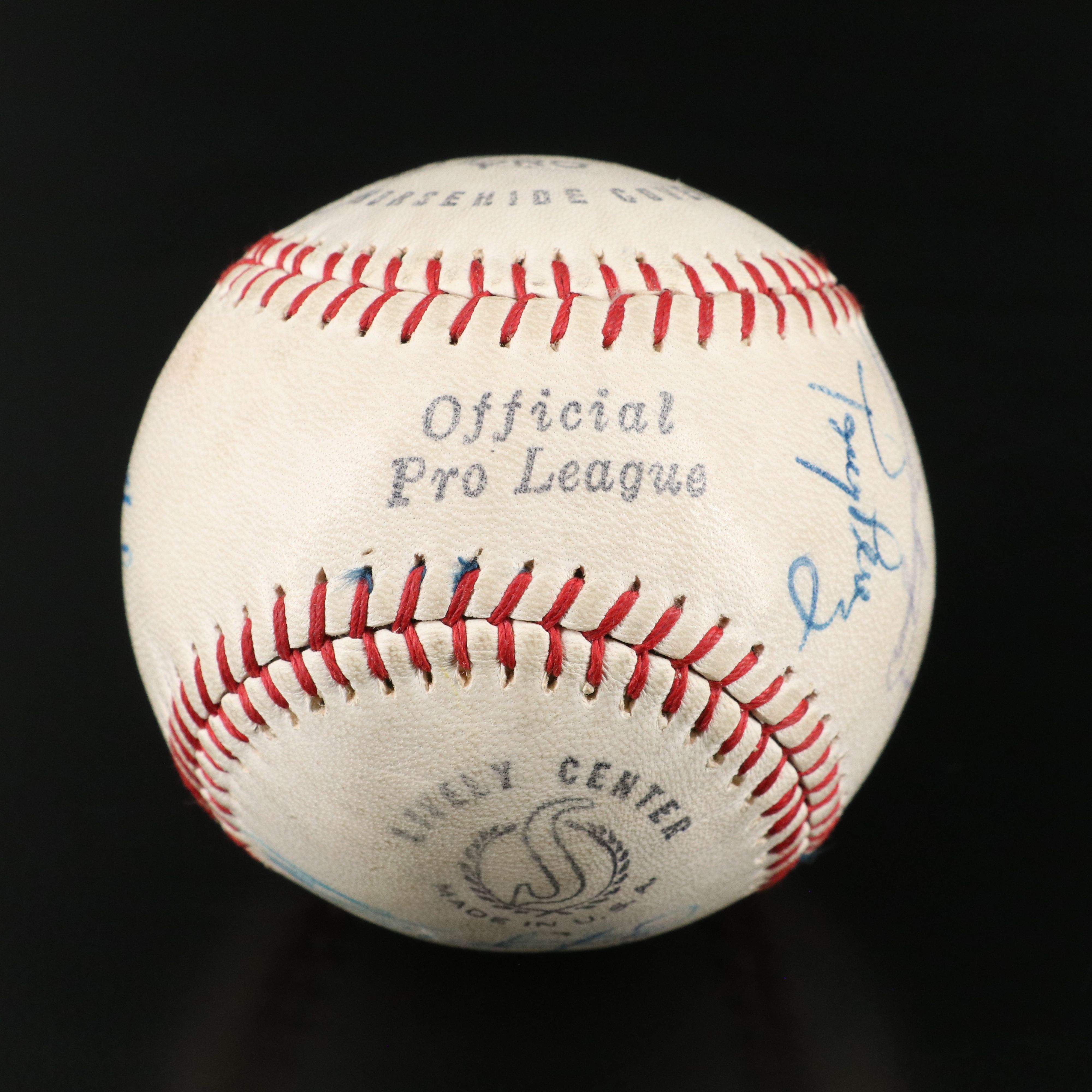 1969 Cincinnati Reds Team Signed Baseball with Rose, Bench, Perez, and More