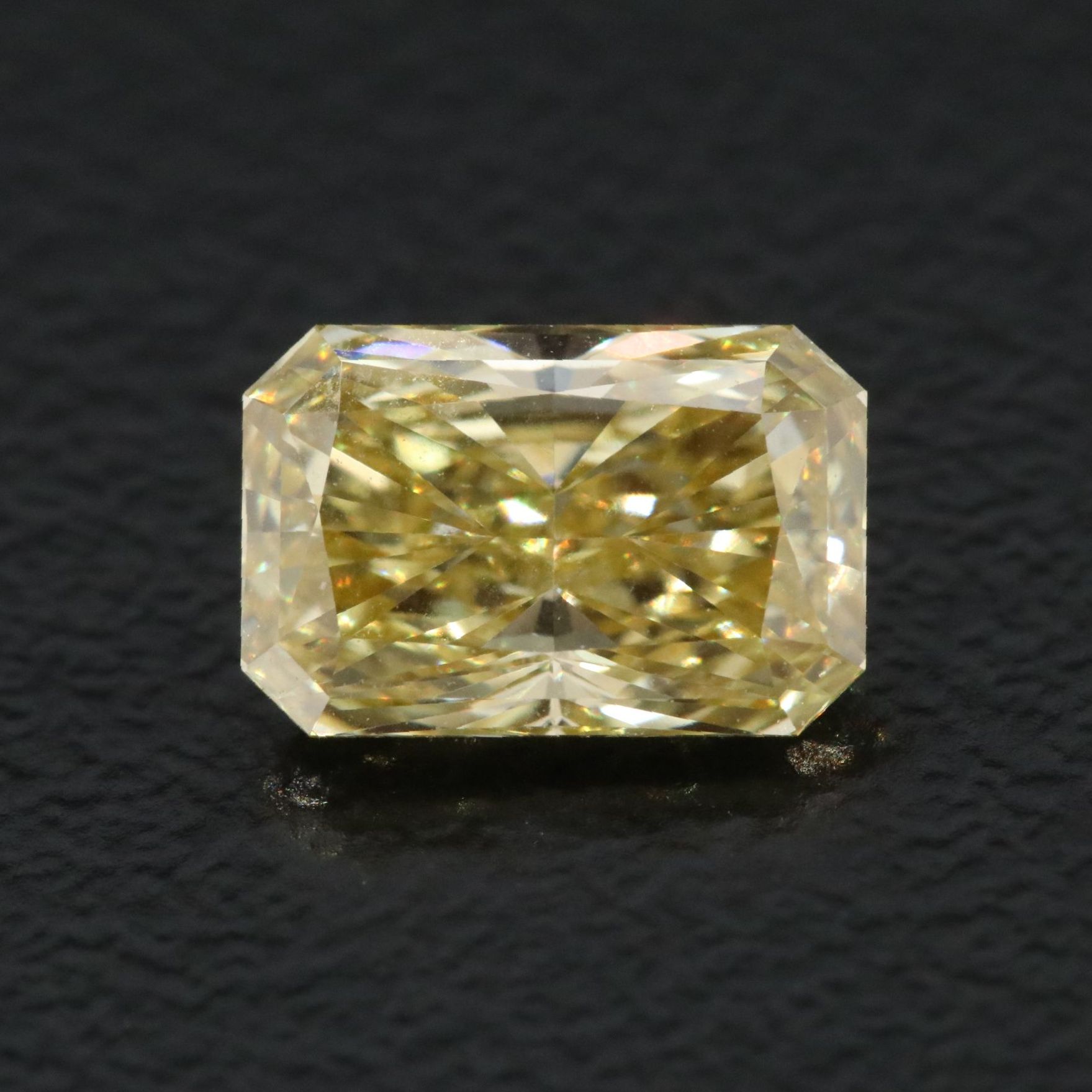 Loose 1.03 CT Lab Grown Fancy Yellow Diamond with IGI Report