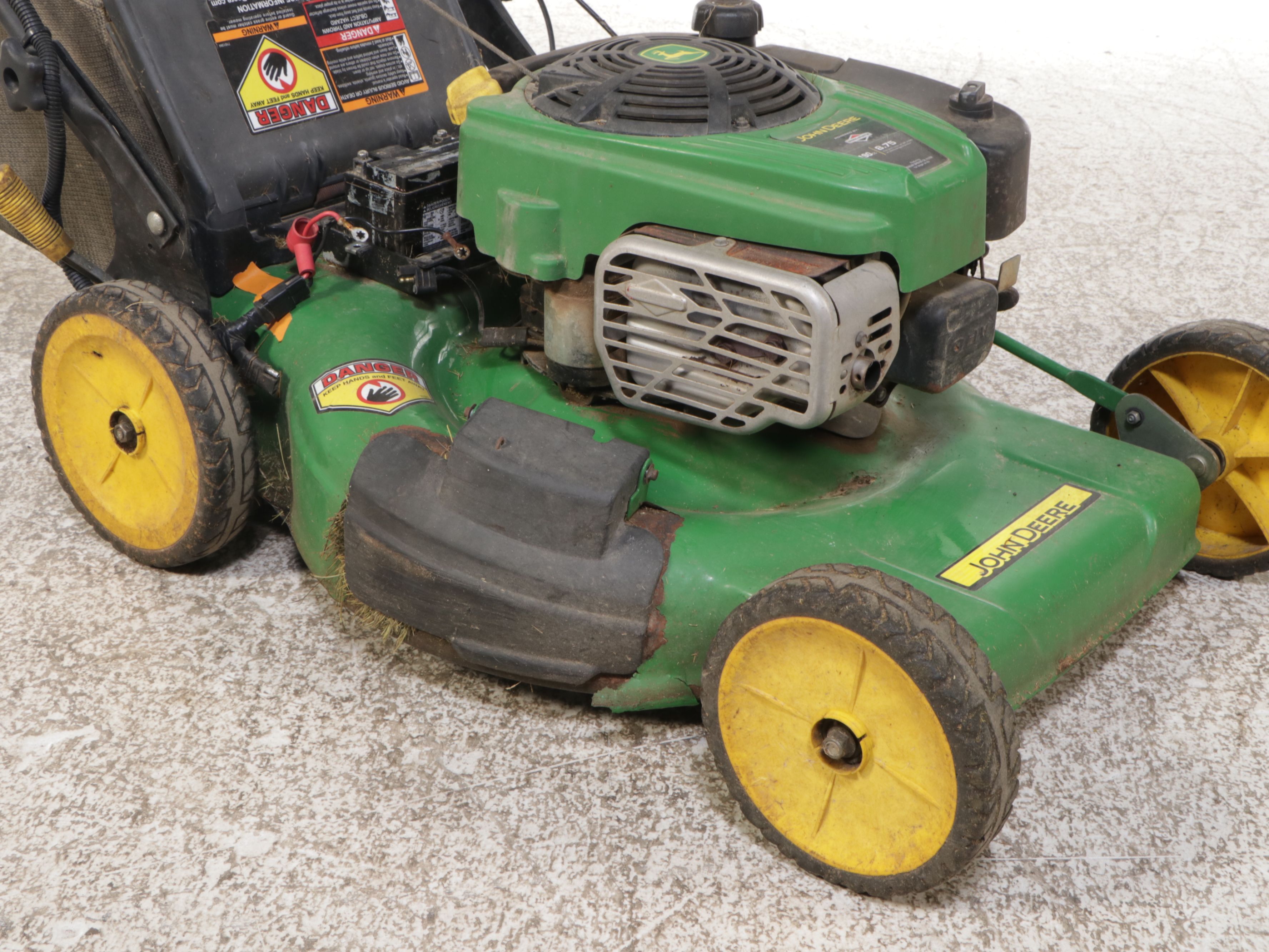 John Deere 22" JS46 MowMentum Drive System Walk-Behind Lawnmower