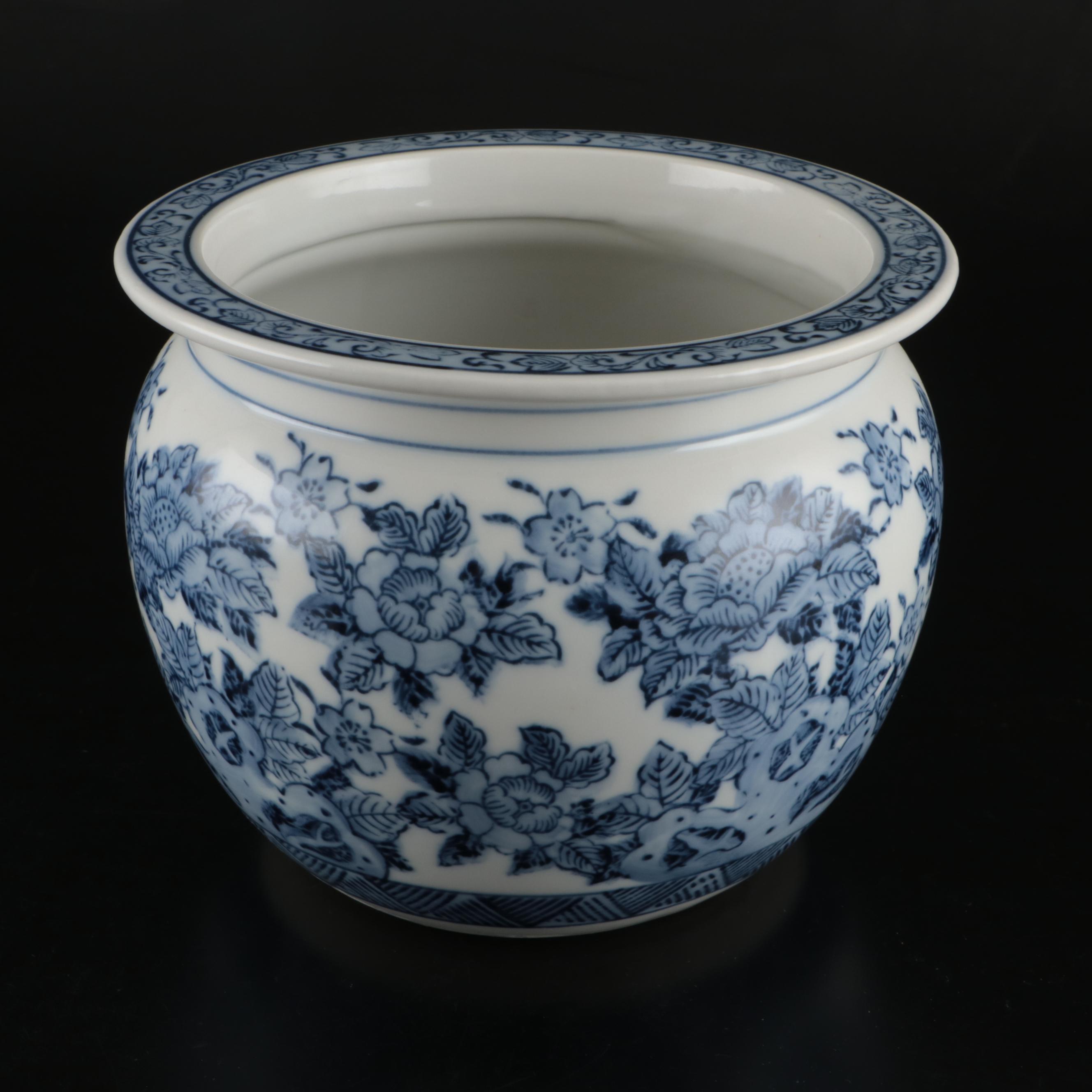 Chinese Blue and White Porcelain Bowls and Lidded Jar