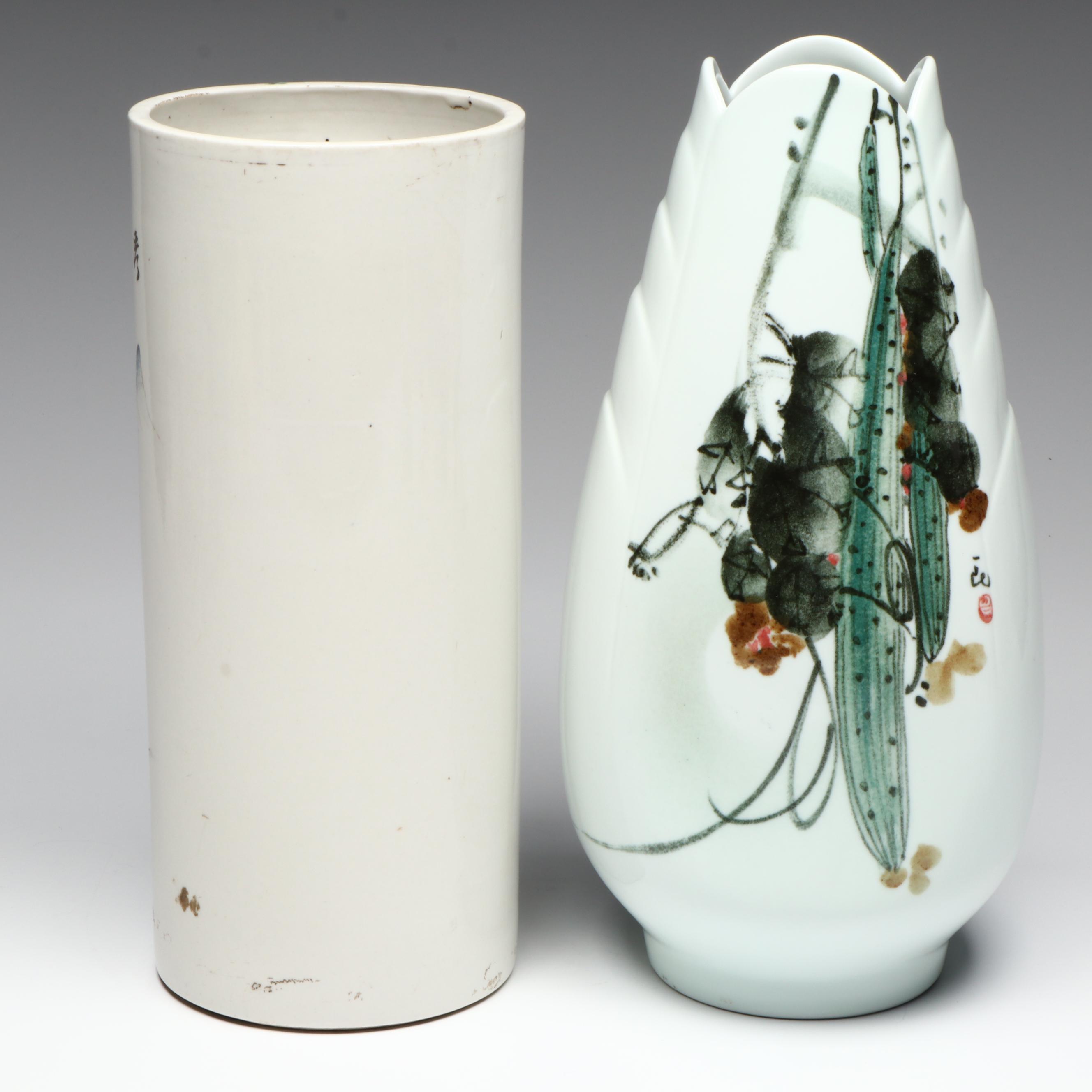 Chinese Porcelain Hat Stand and FS Porcelain Shaped Vase