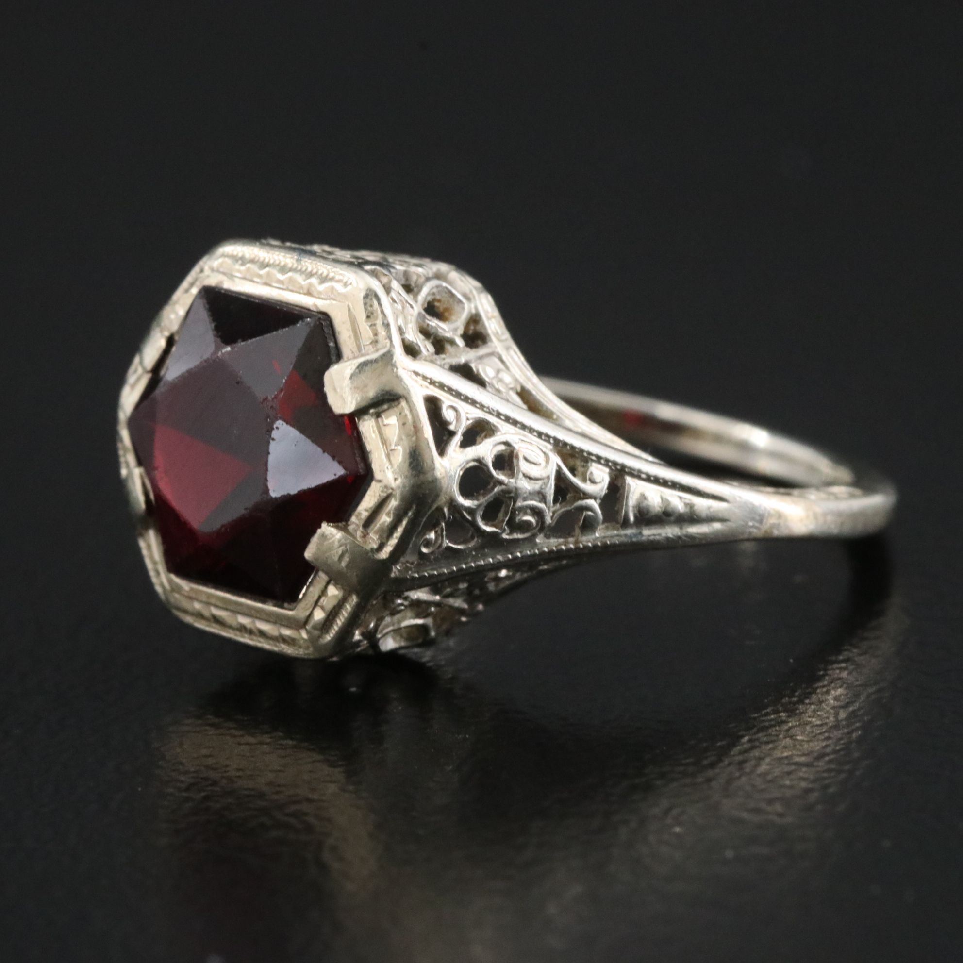 Antique 18K Garnet Ring