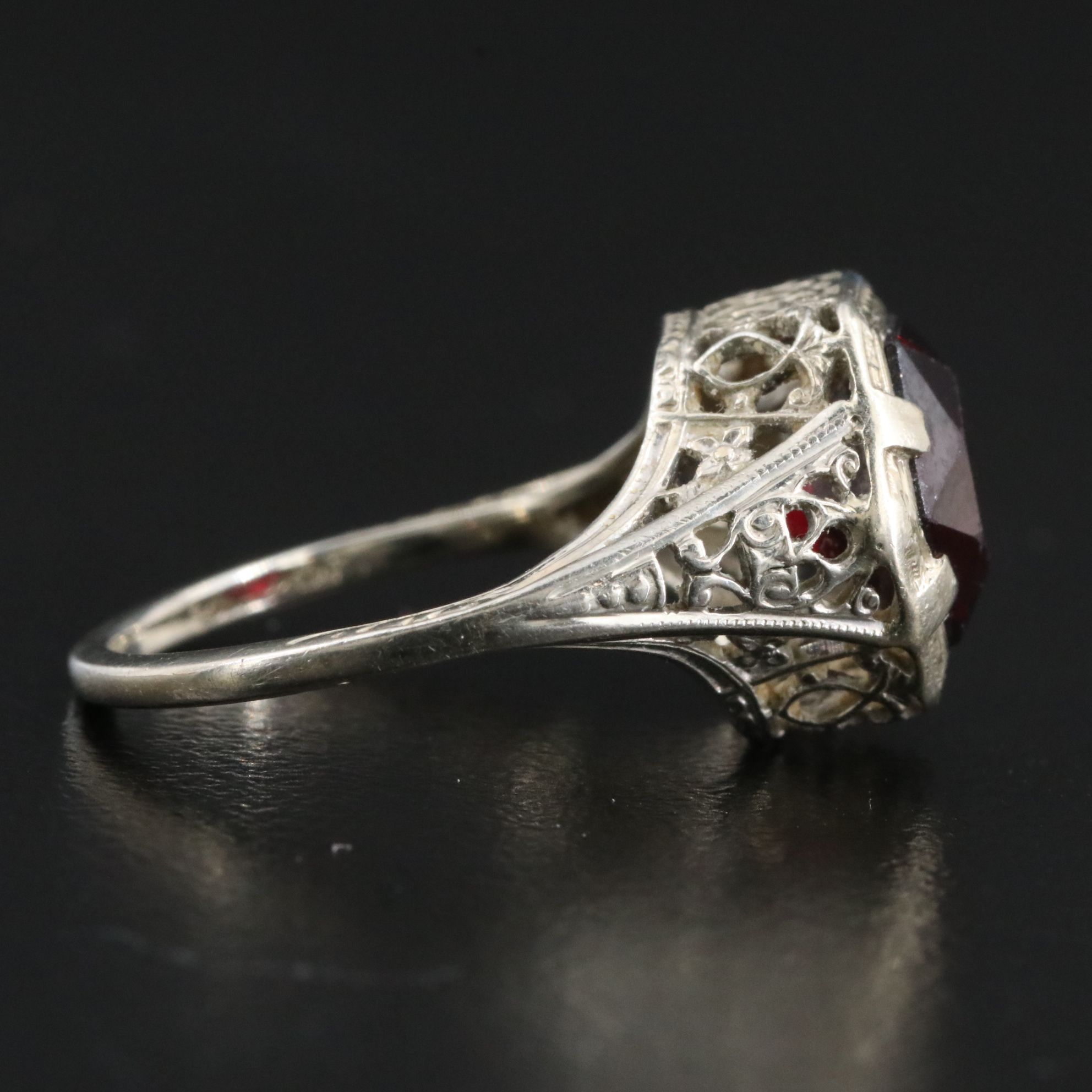 Antique 18K Garnet Ring