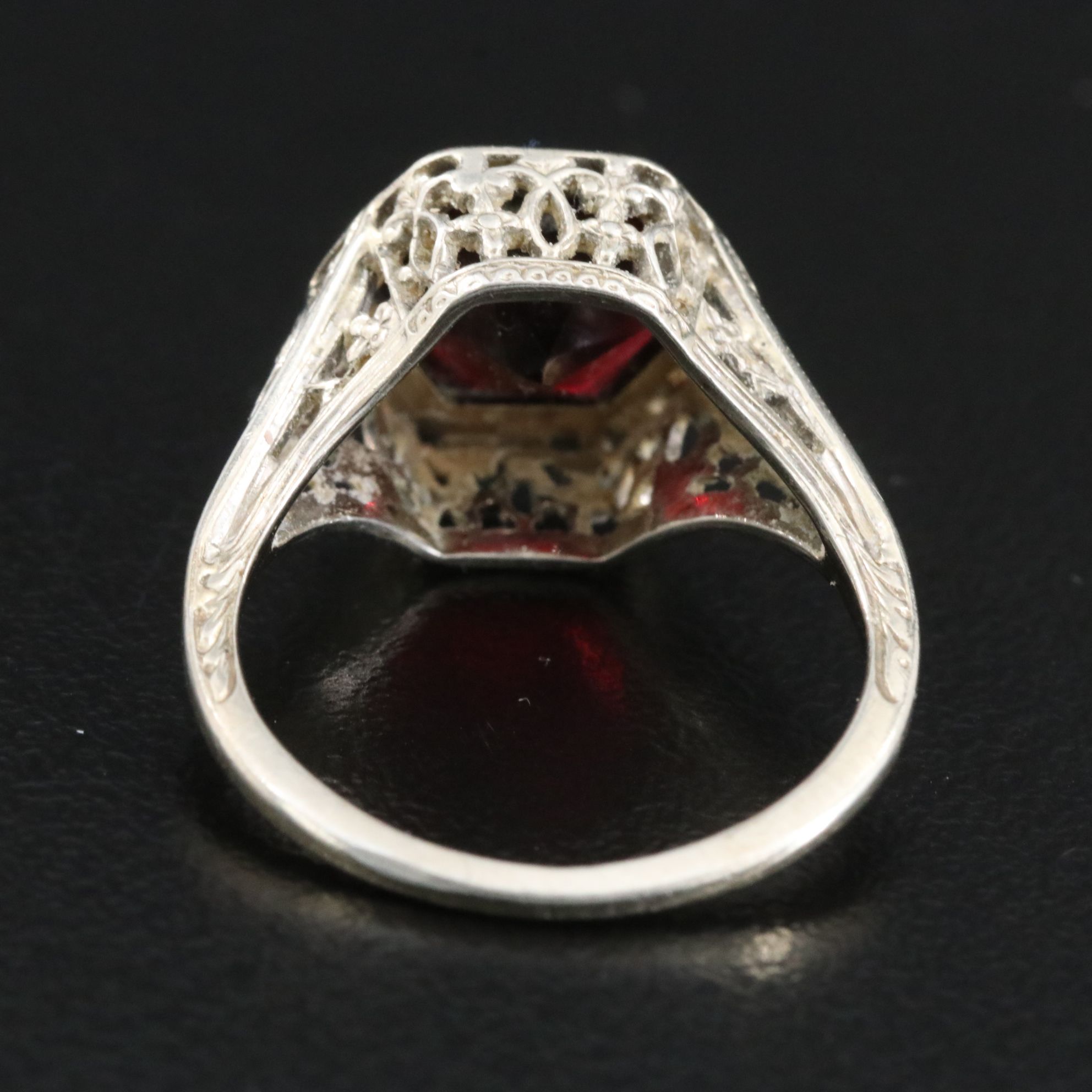Antique 18K Garnet Ring