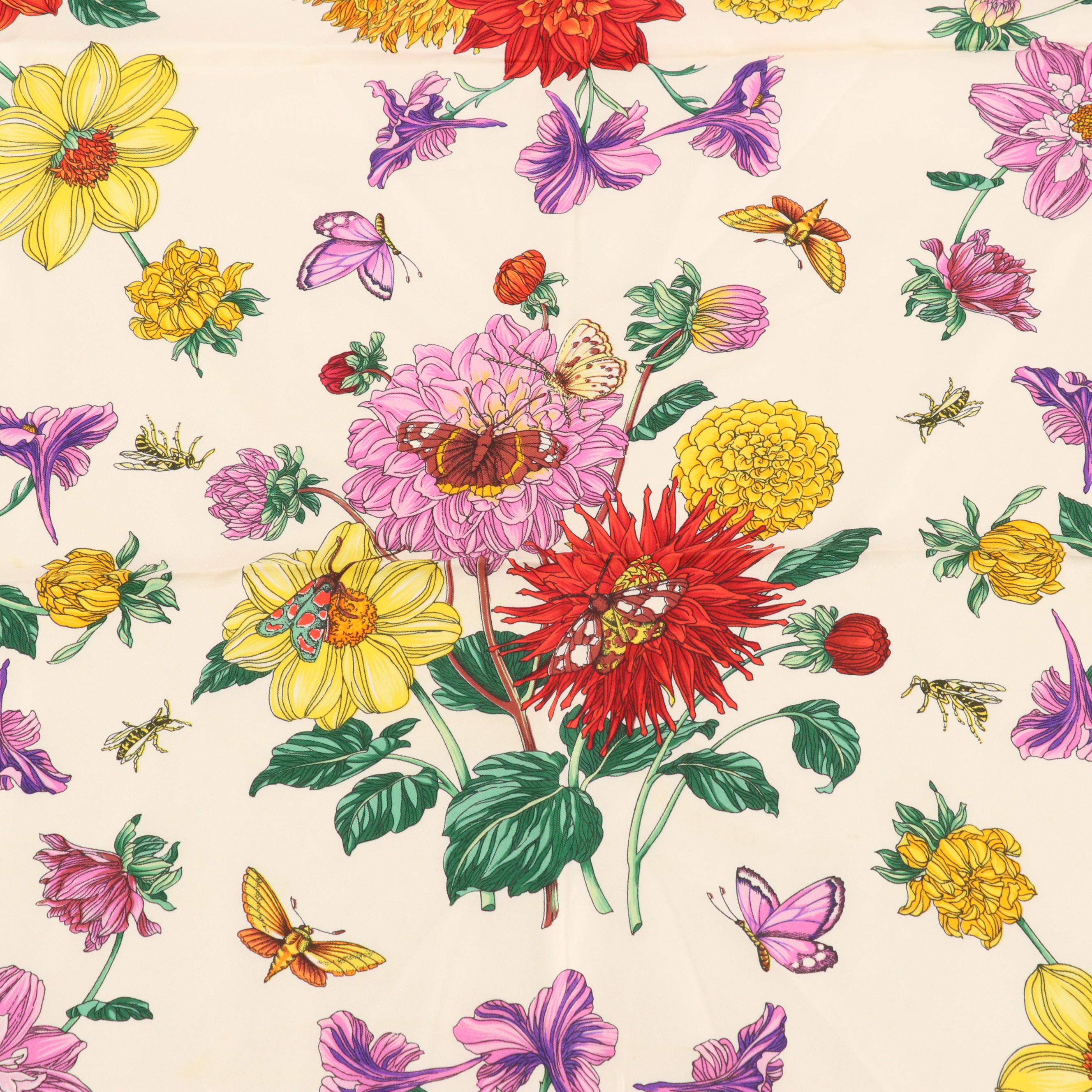 Gucci "Dahlia" Scarf 90 in Silk Twill
