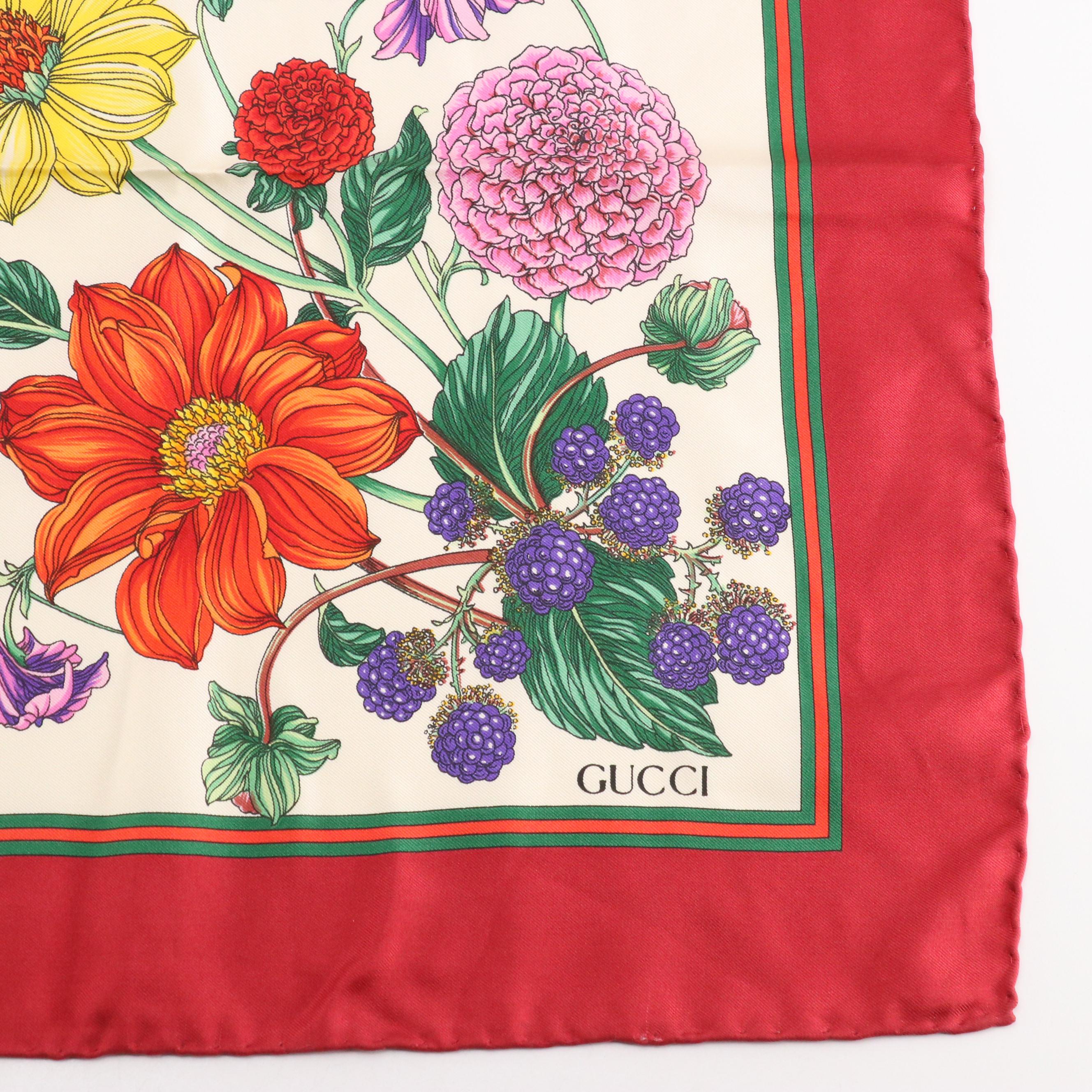 Gucci "Dahlia" Scarf 90 in Silk Twill