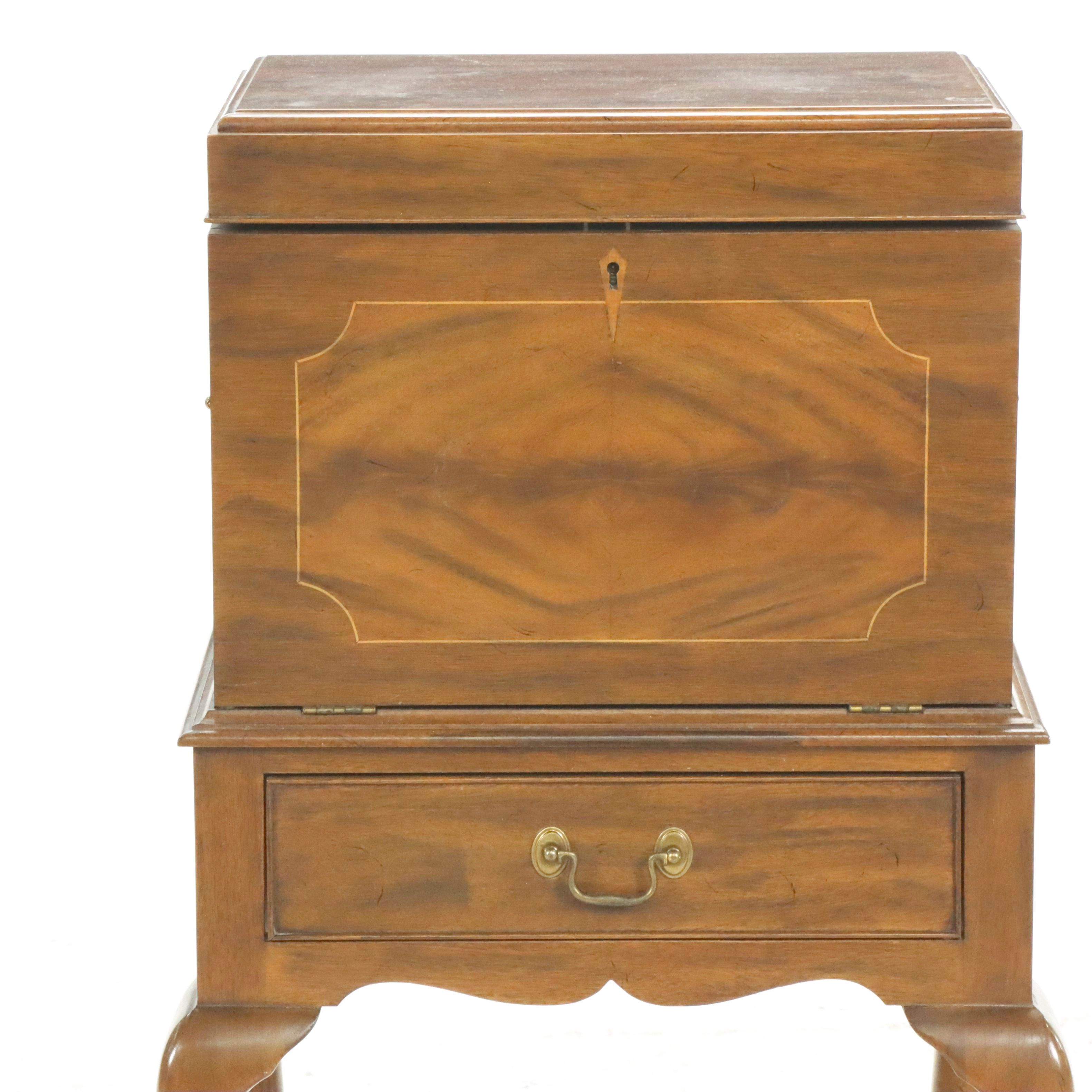 Henkel-Harris Mahogany Inlay Fall Cellarette