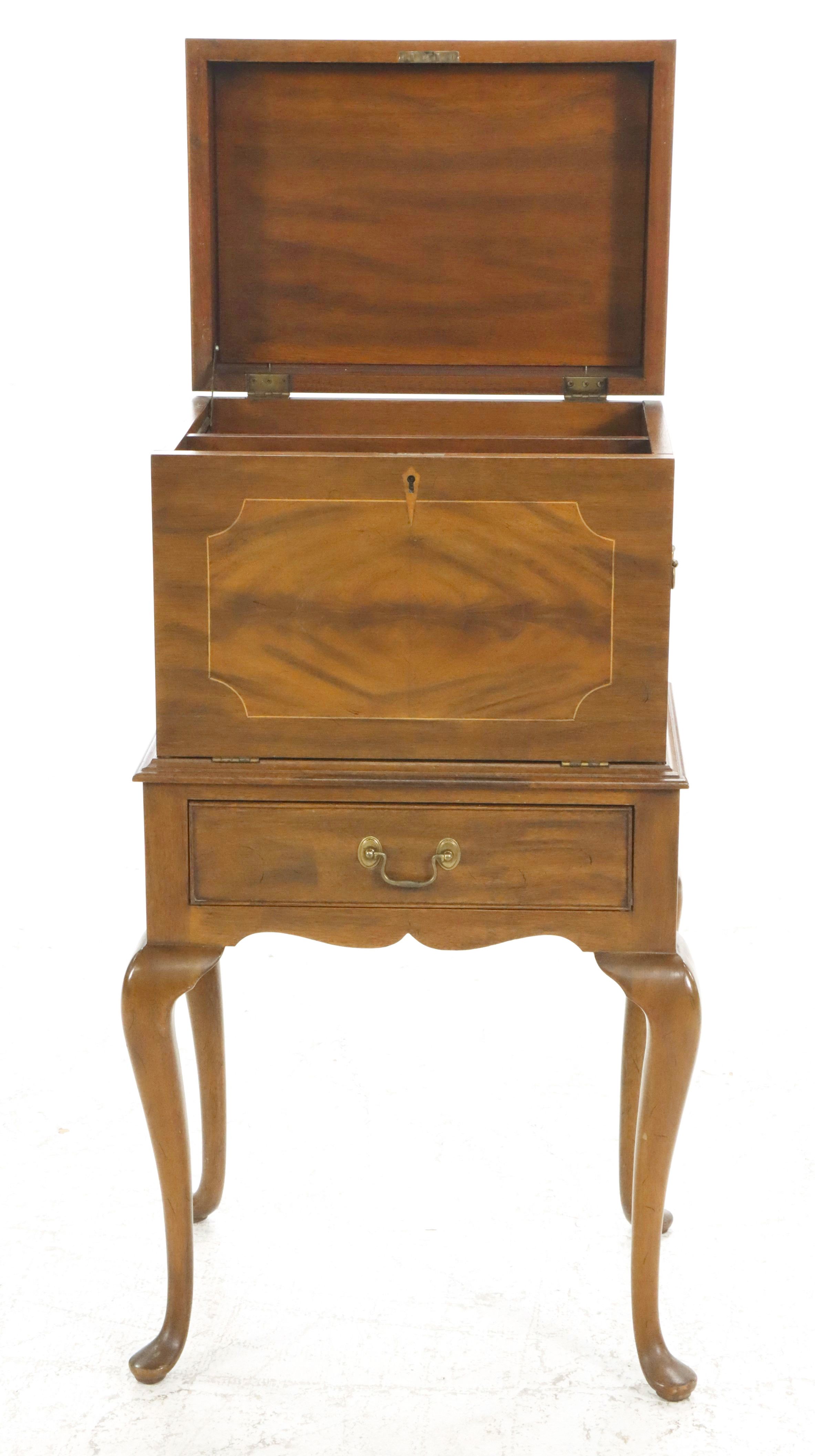 Henkel-Harris Mahogany Inlay Fall Cellarette