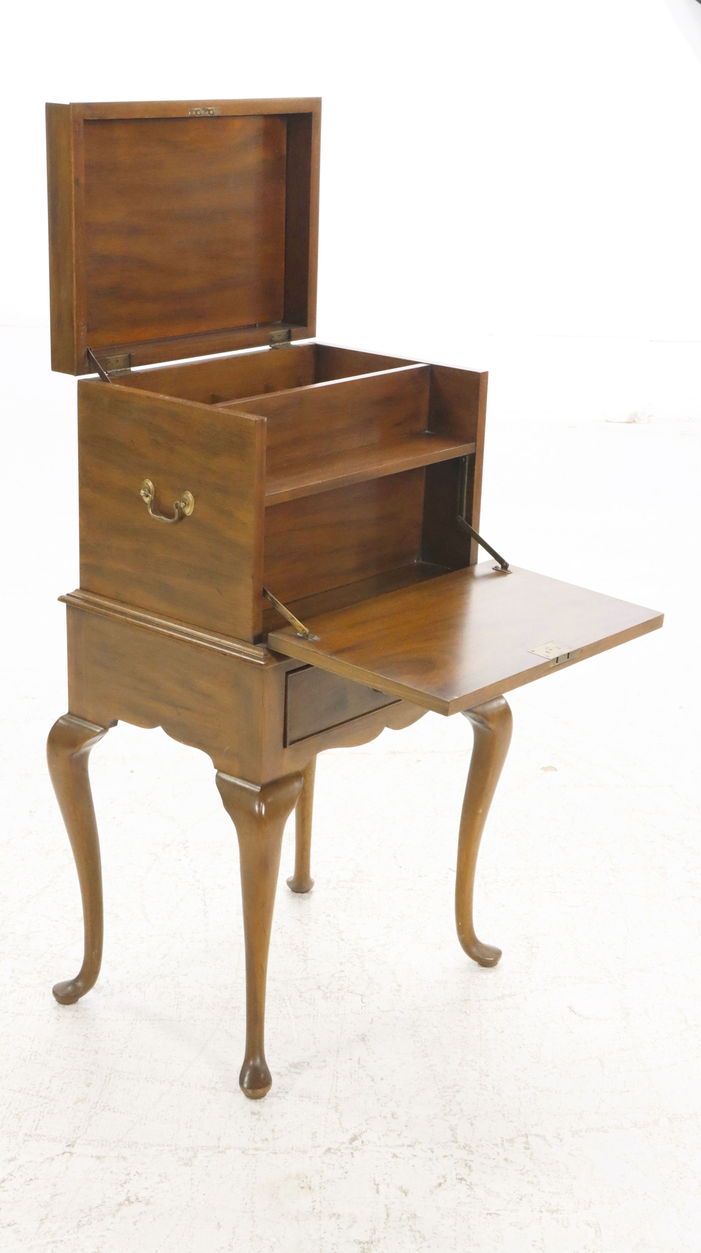 Henkel-Harris Mahogany Inlay Fall Cellarette