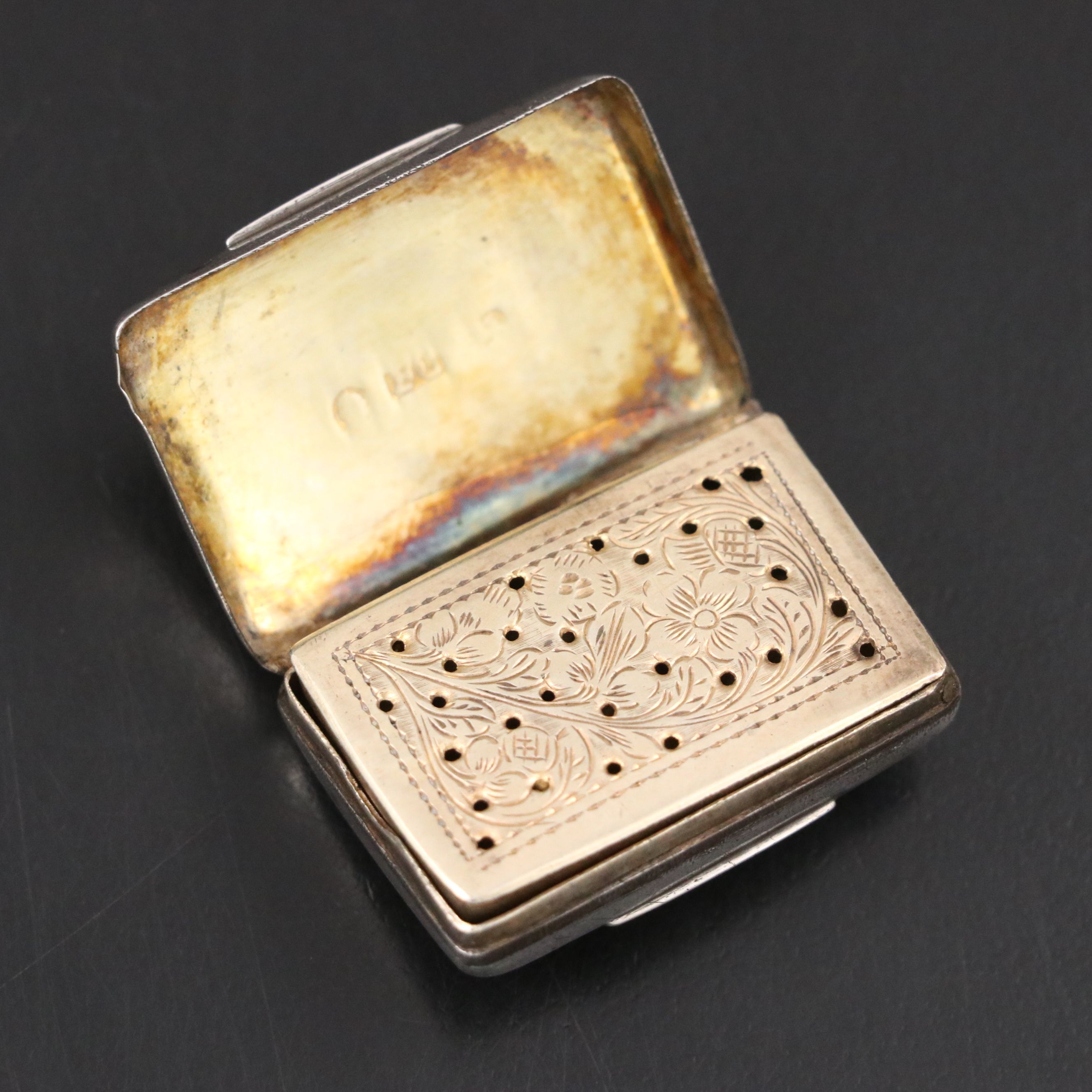 Georgian Gilt Sterling Silver Vinaigrette, Early 19th Century