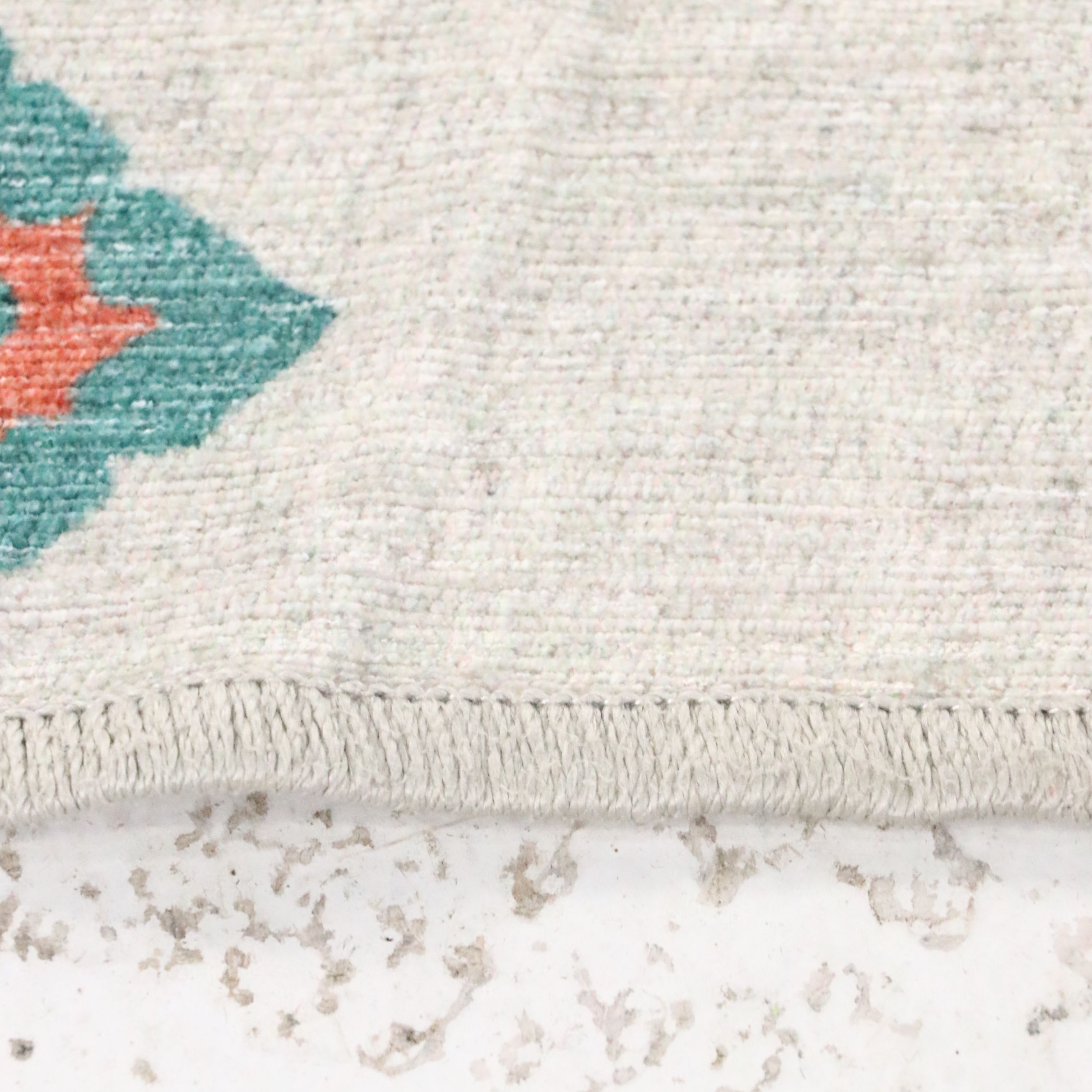 2'11 x 4'10 Machine Made Ruggable Accent Rug