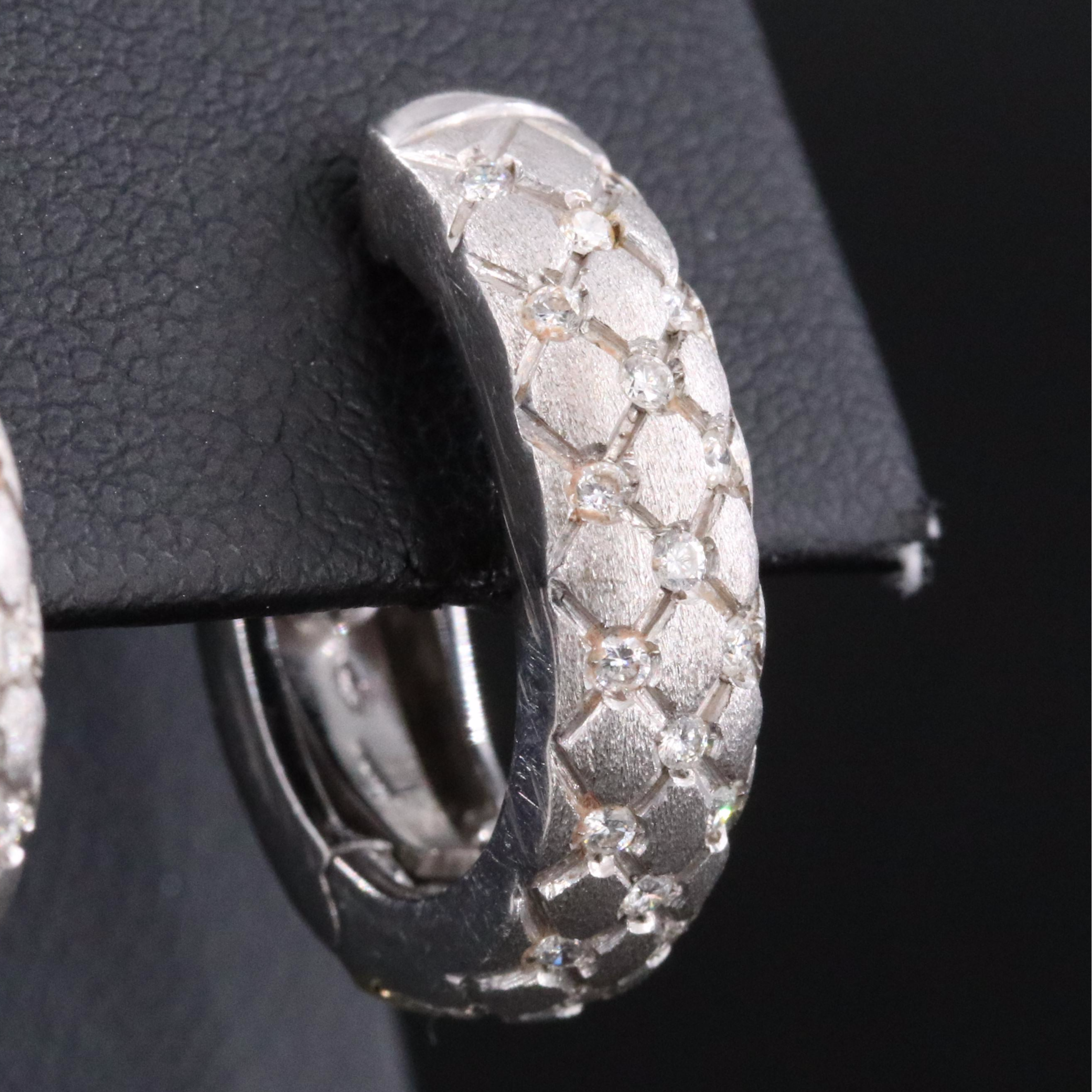 18K 0.50 CTW Diamond Quilt Textured Oval Hoop Earrings