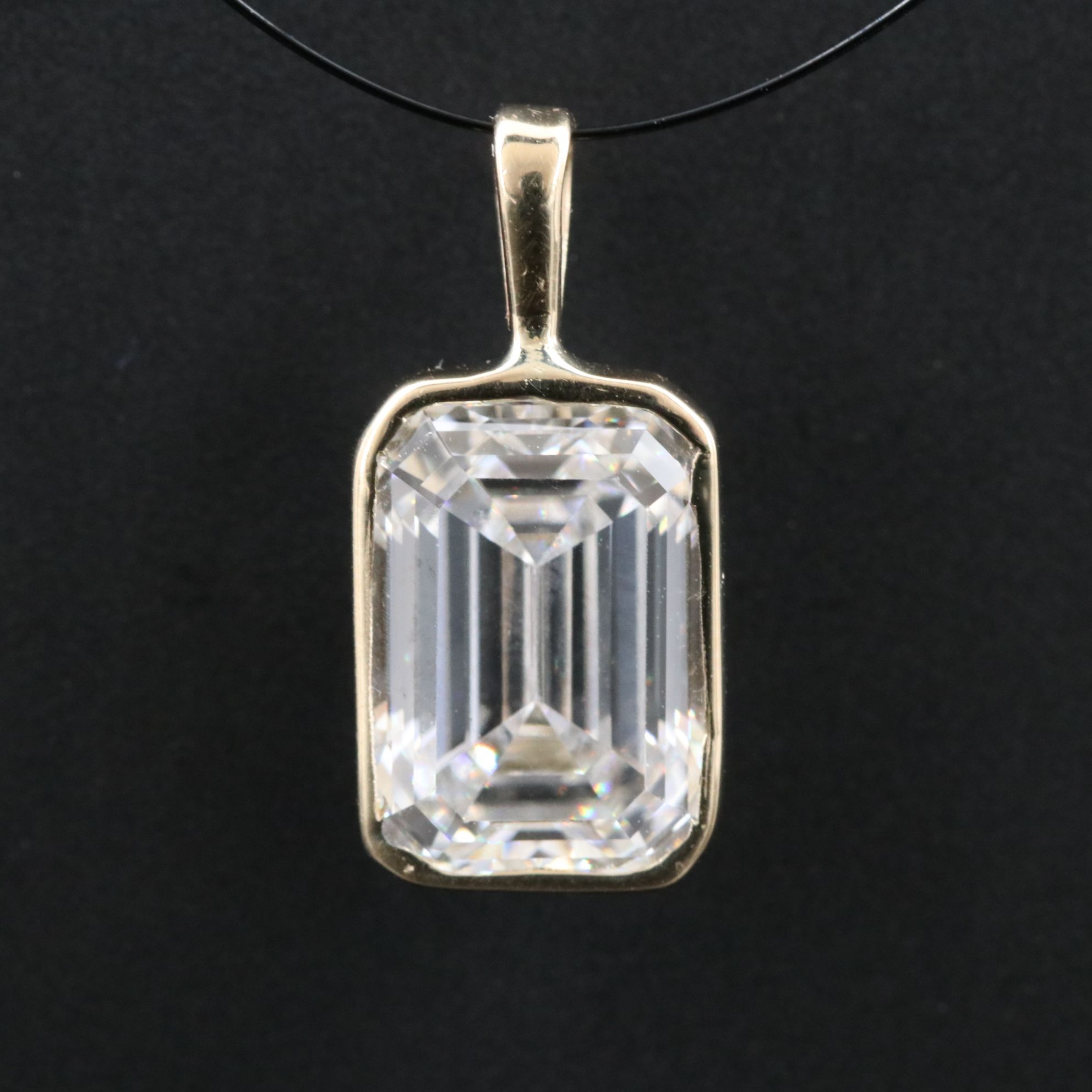 14K 3.08 CT Lab Grown Diamond Solitaire Pendant with IGI Report