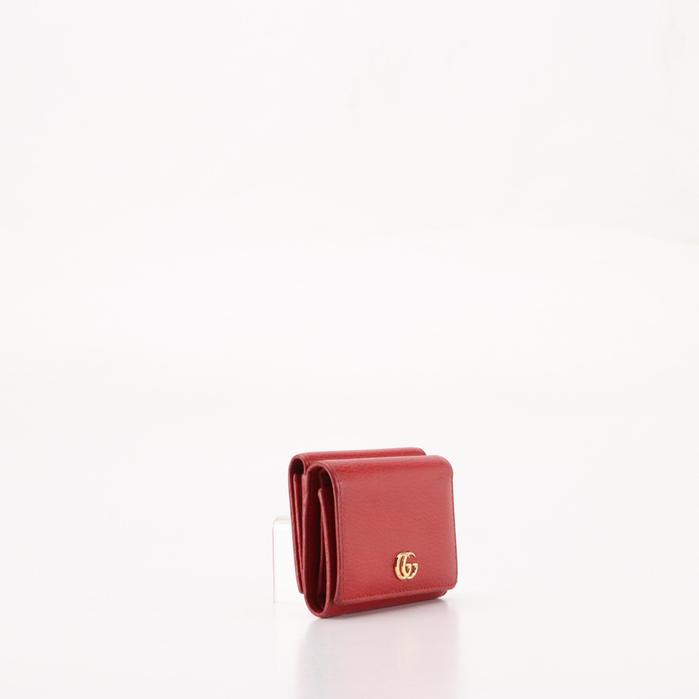 Gucci Compact Wallet in Red Calfskin Grain Leather