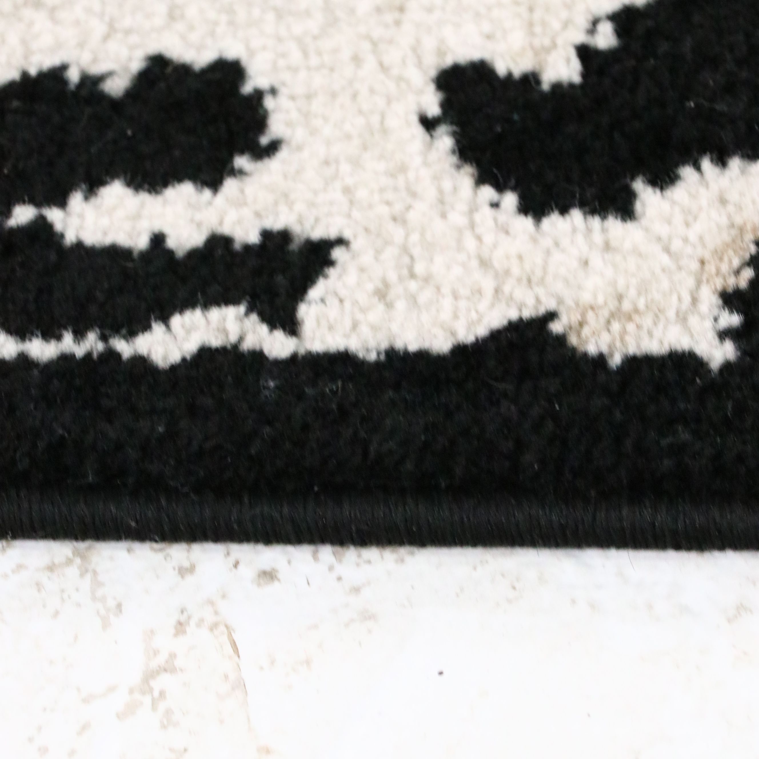 7'11 x 10'6 Machine Made Art Carpet Twist Collection Leopard Print Area Rug