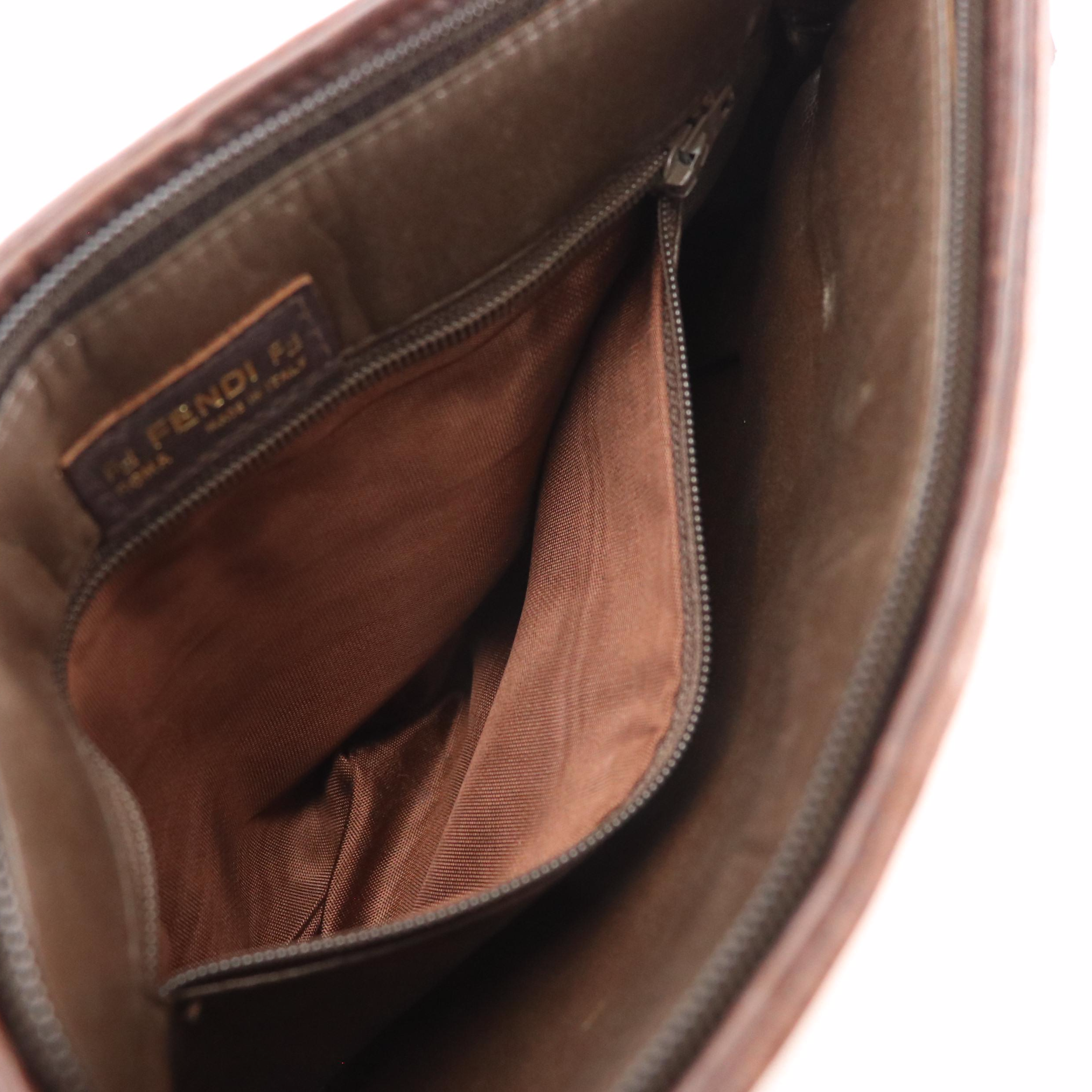 Fendi Crossbody Bag in Brown Woven Leather and Patent Leather