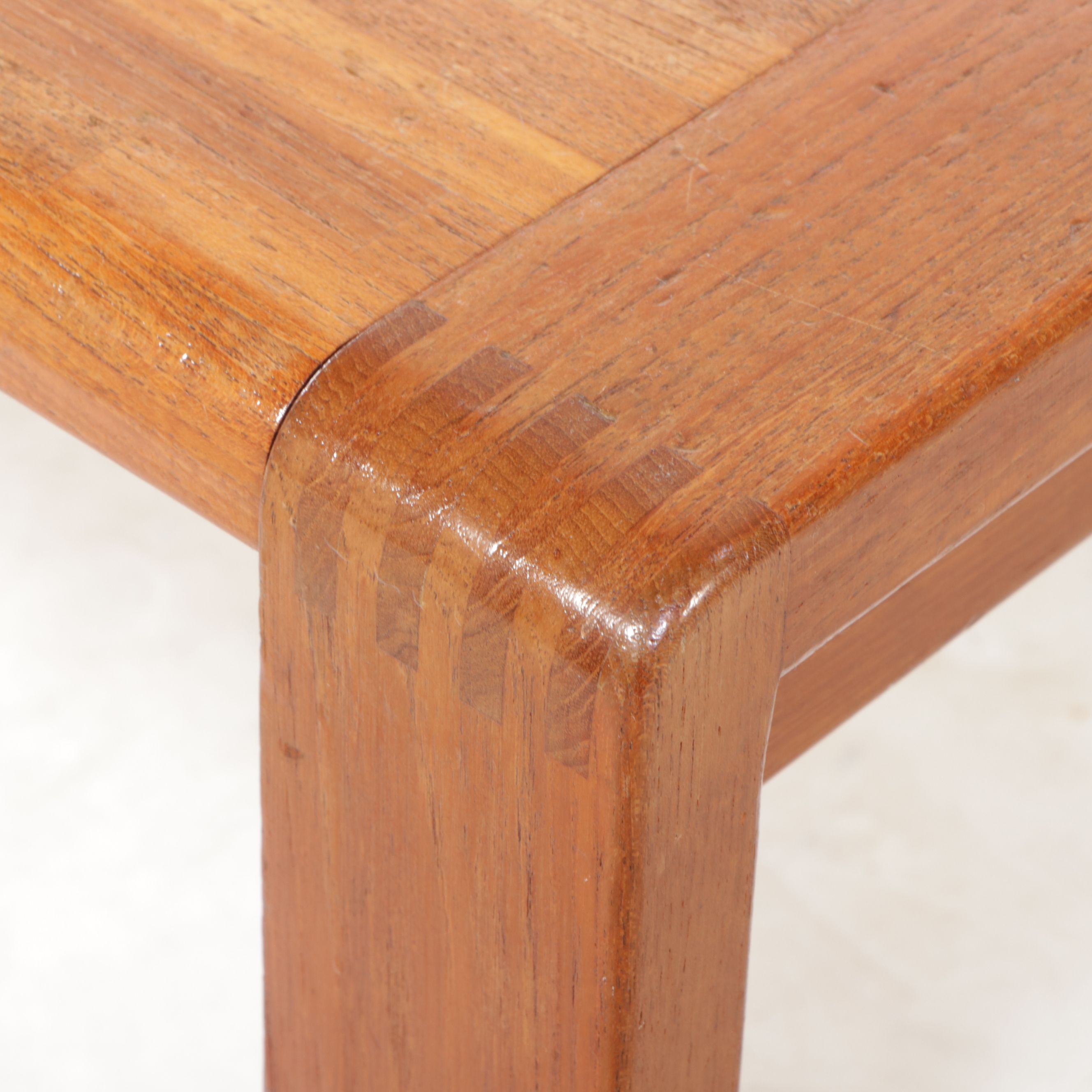 Dixie Furniture Mid Century Modern Coffee Table