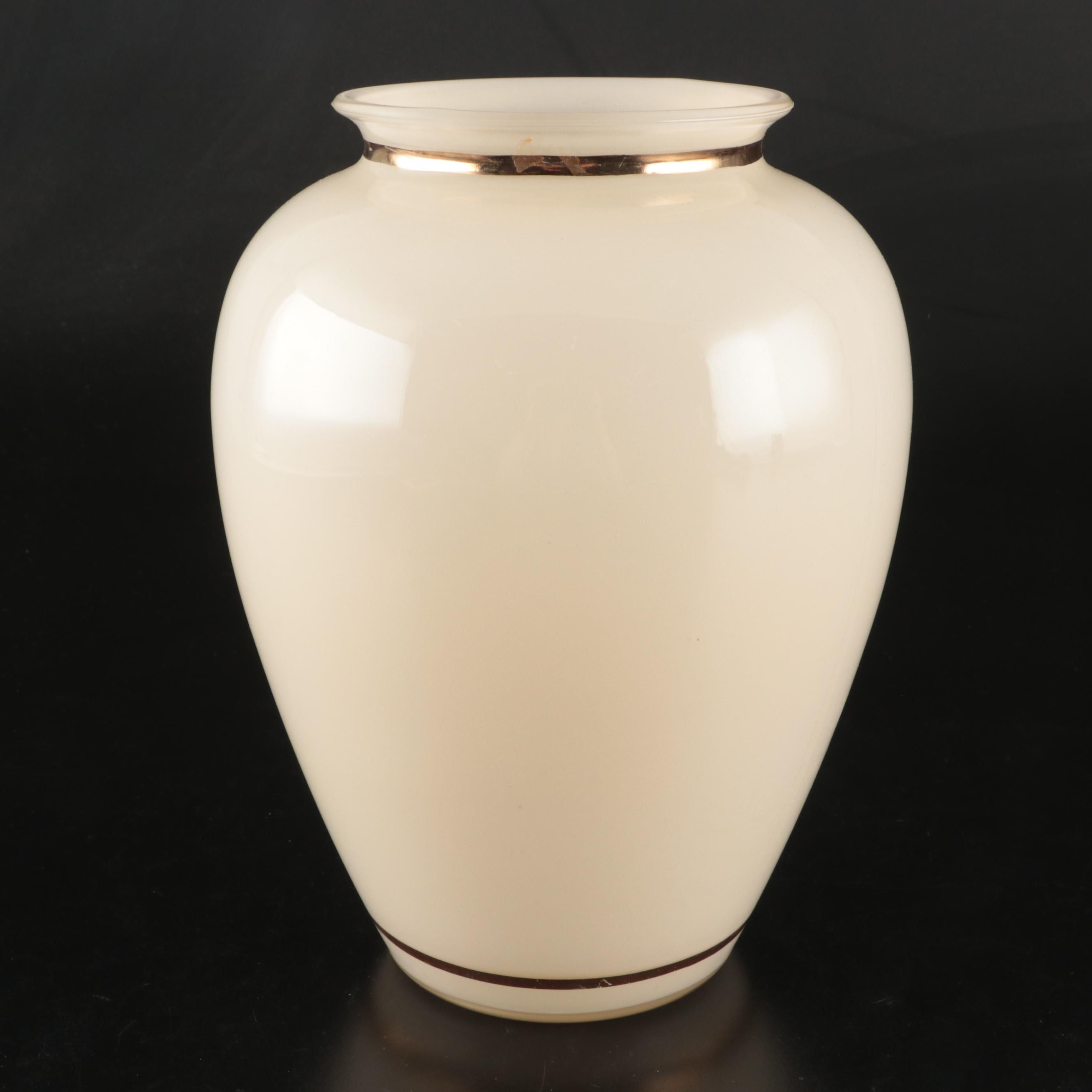 Chinese Theme Transfer-Decorated Glass Vase