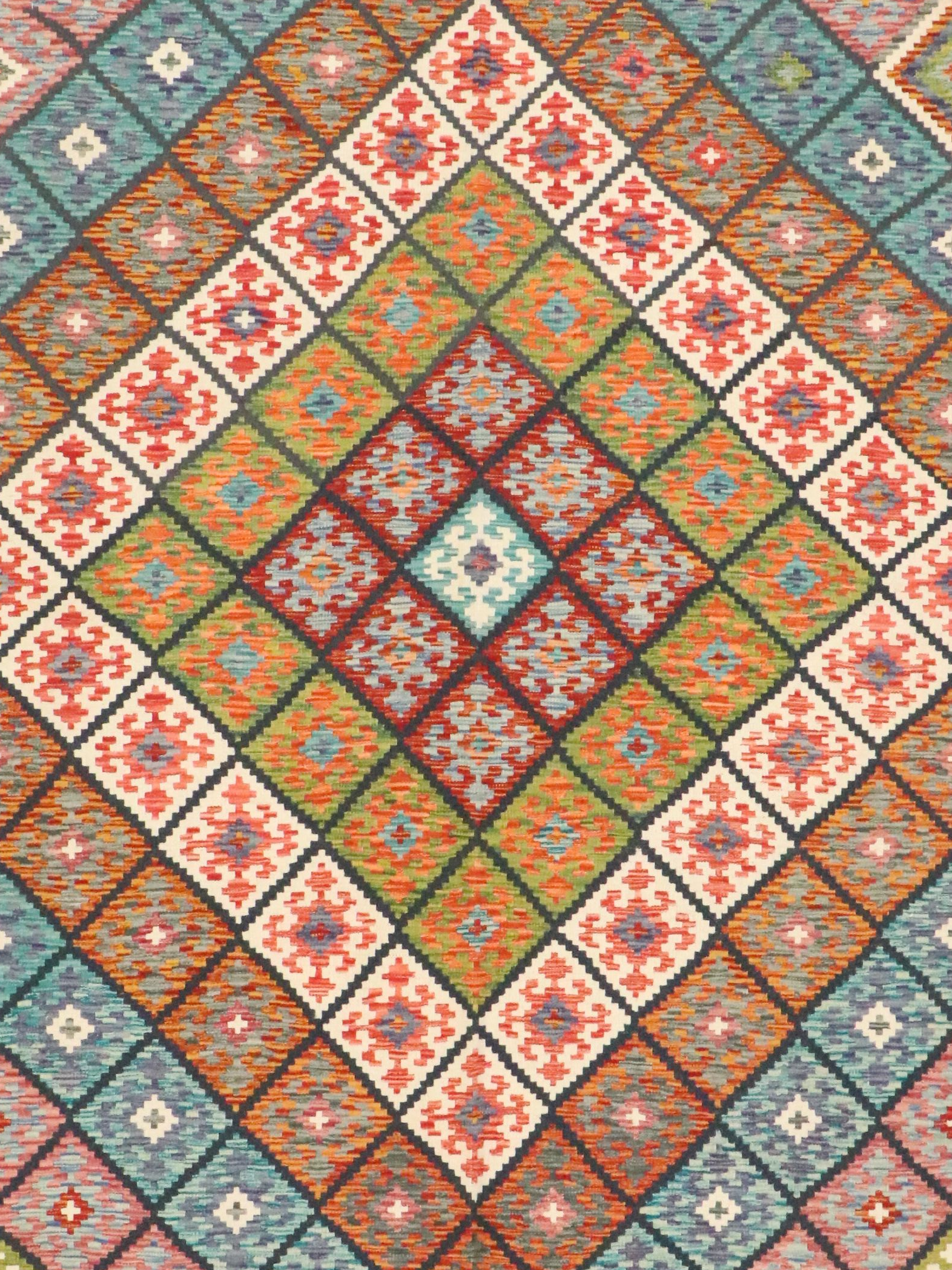 5'9 x 8'5 Handwoven Pakistani Kilim Area Rug