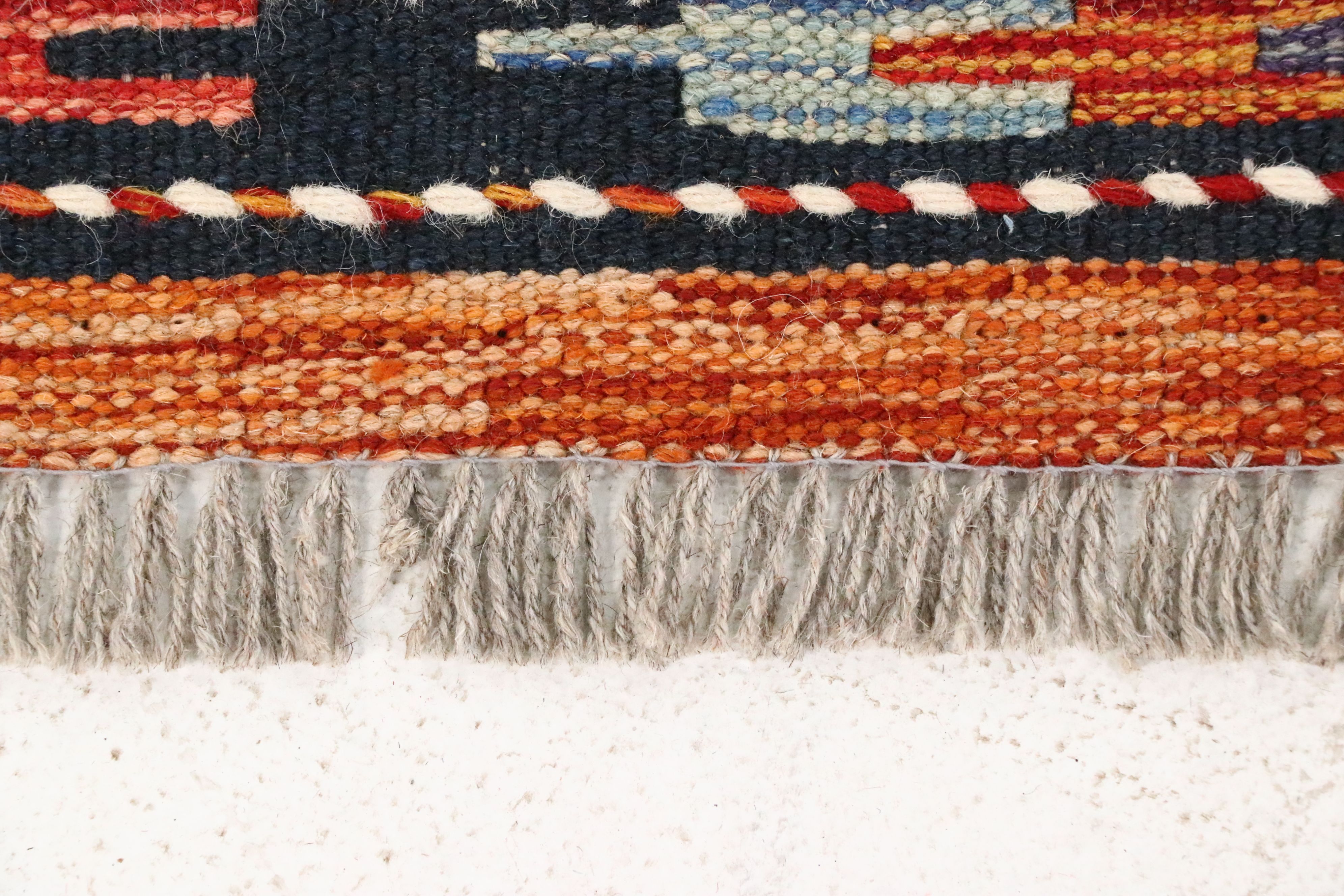 5'9 x 8'5 Handwoven Pakistani Kilim Area Rug