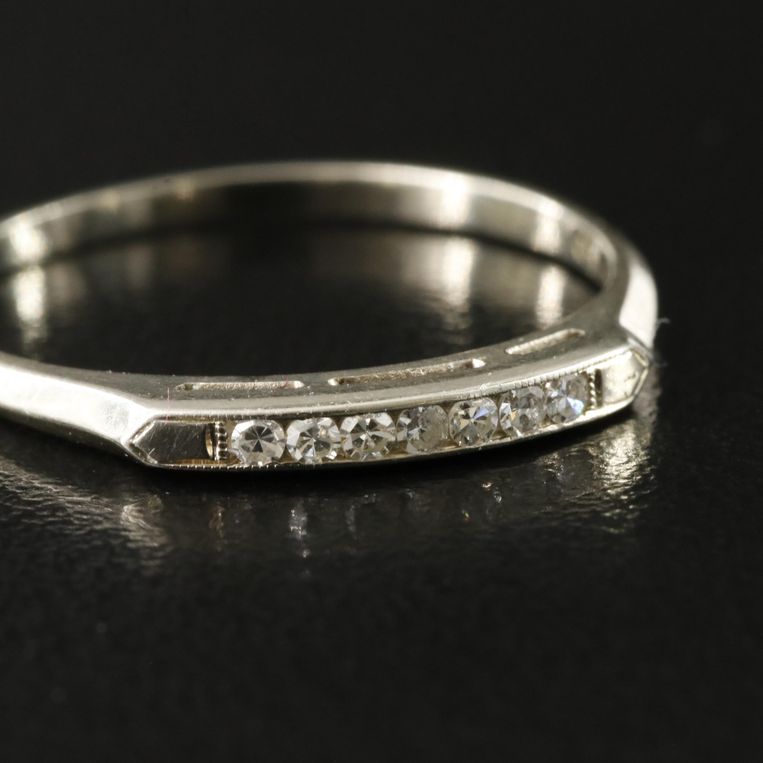 18K 0.09 CTW Diamond Ring