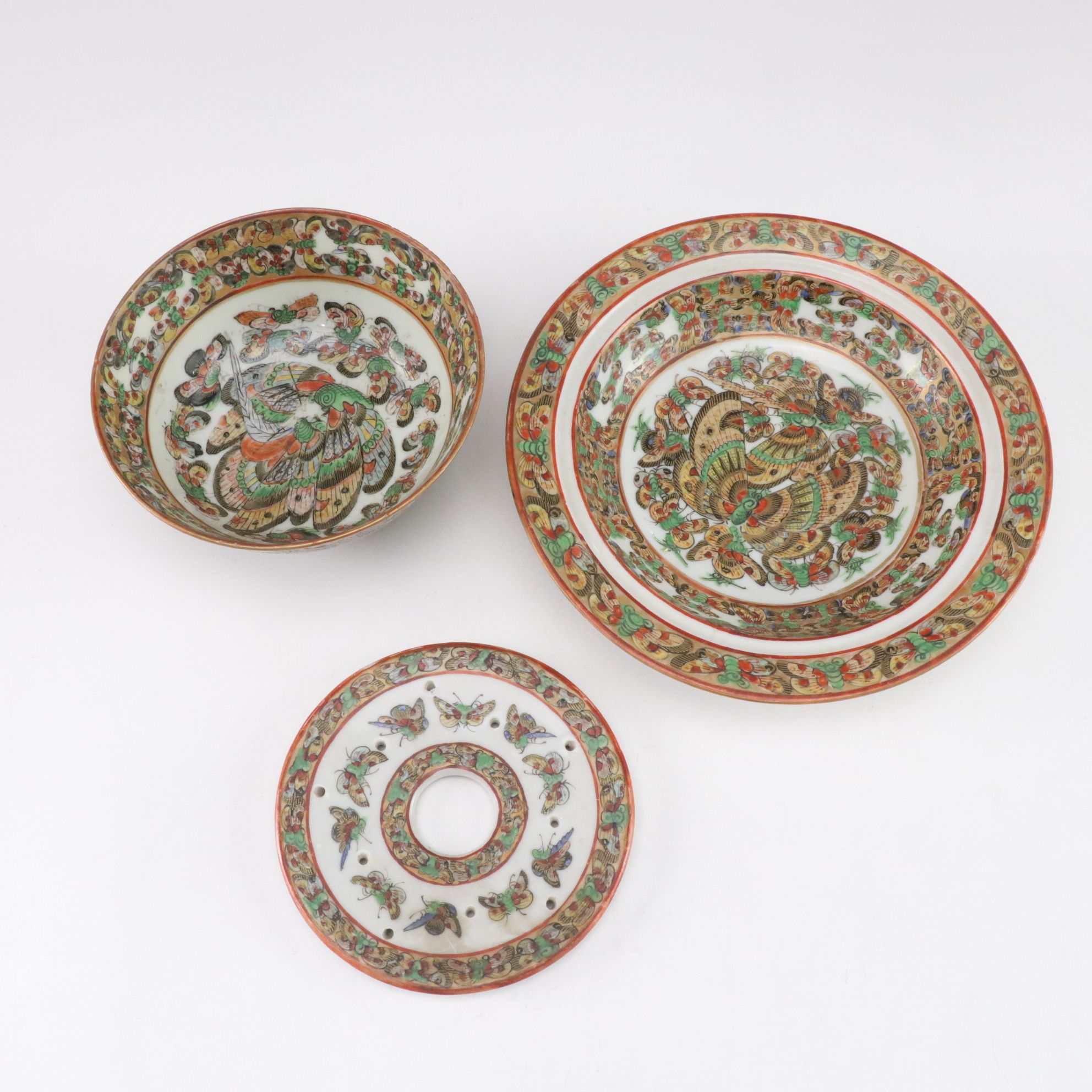 Porcelain 1000 Butterfly Plates, Teacups & Other Dishware