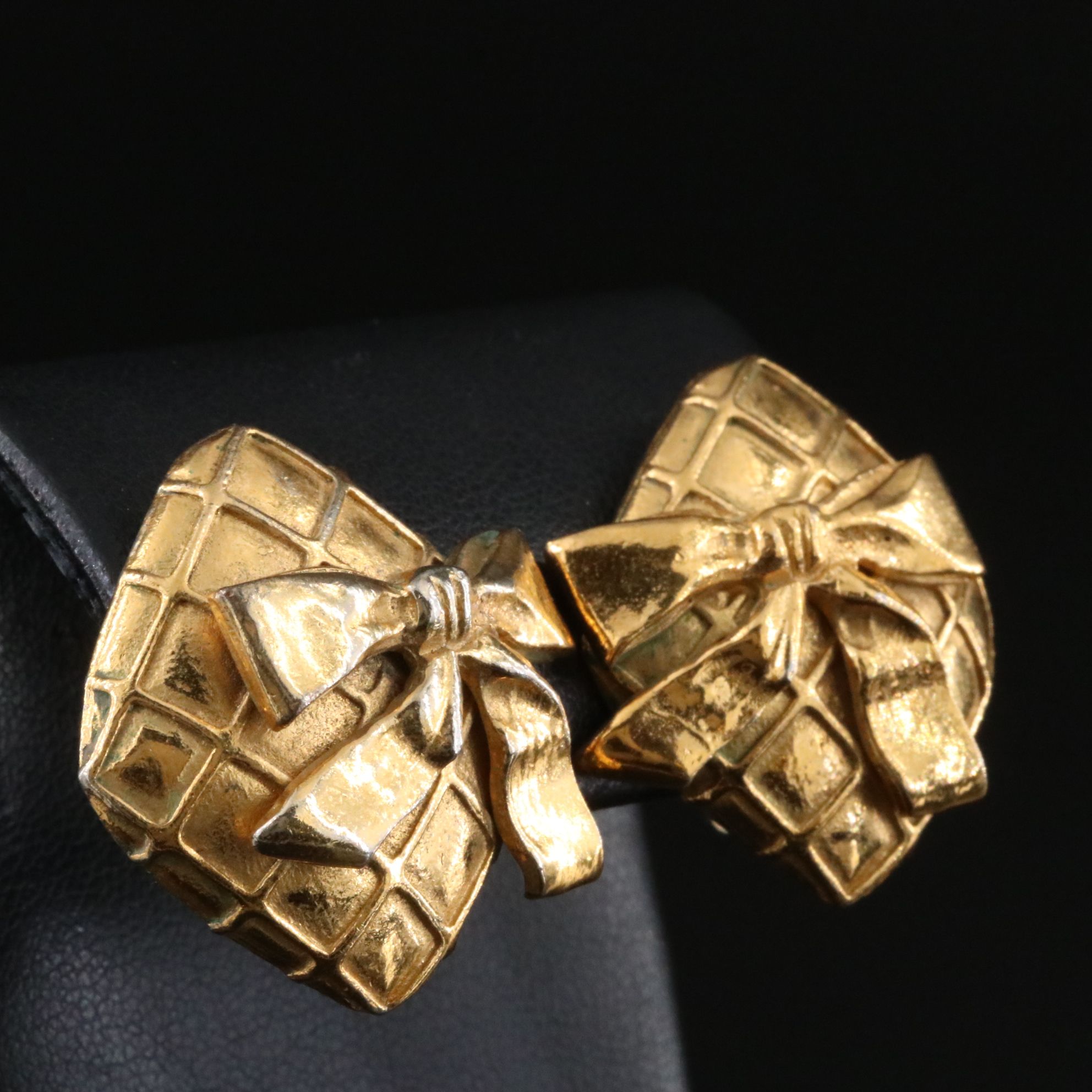 Chanel Quilted Bow Rhombus Clip Earrings