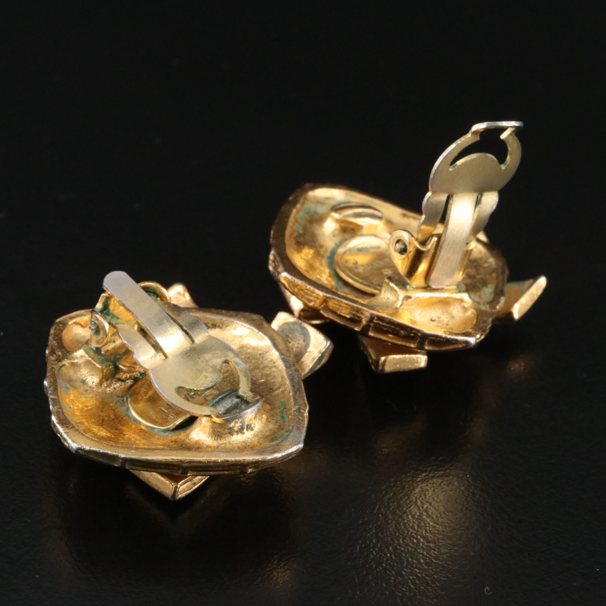 Chanel Quilted Bow Rhombus Clip Earrings