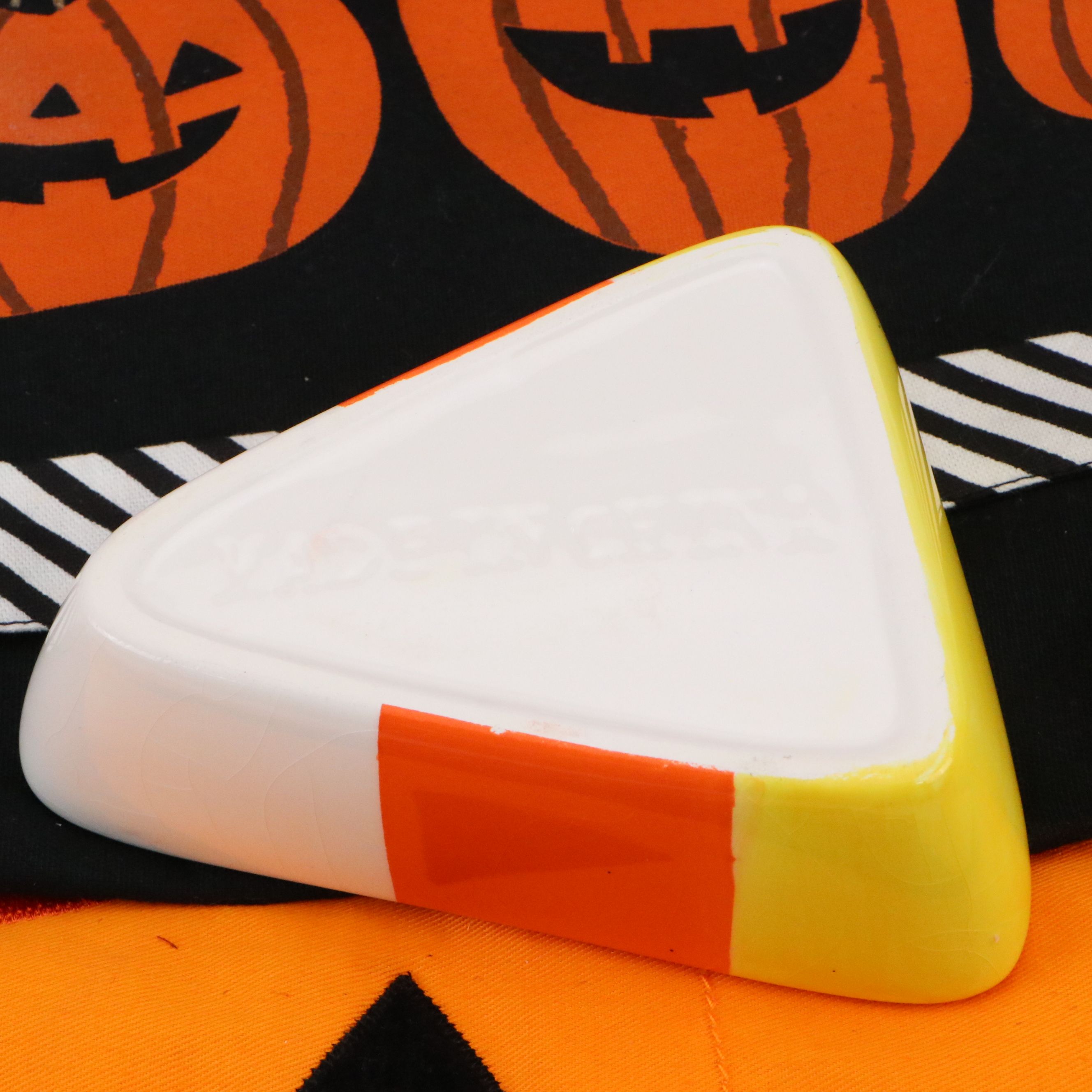 Halloween Plaster Pumpkins, Table Runners, Dishes and Banners