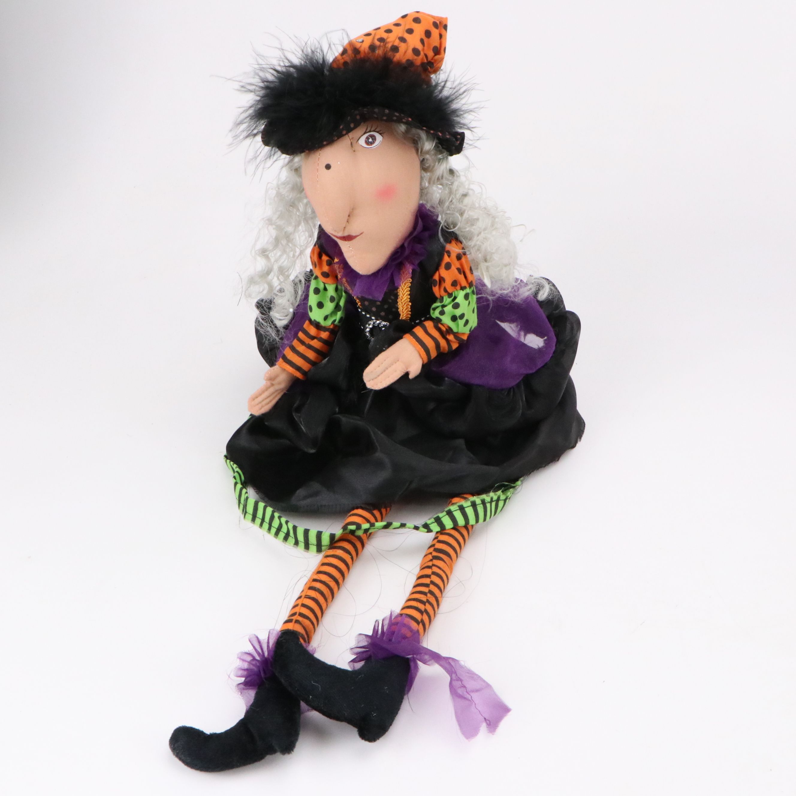 Cauldron Wax Melter, Witch Hats and Other Halloween Décor Items