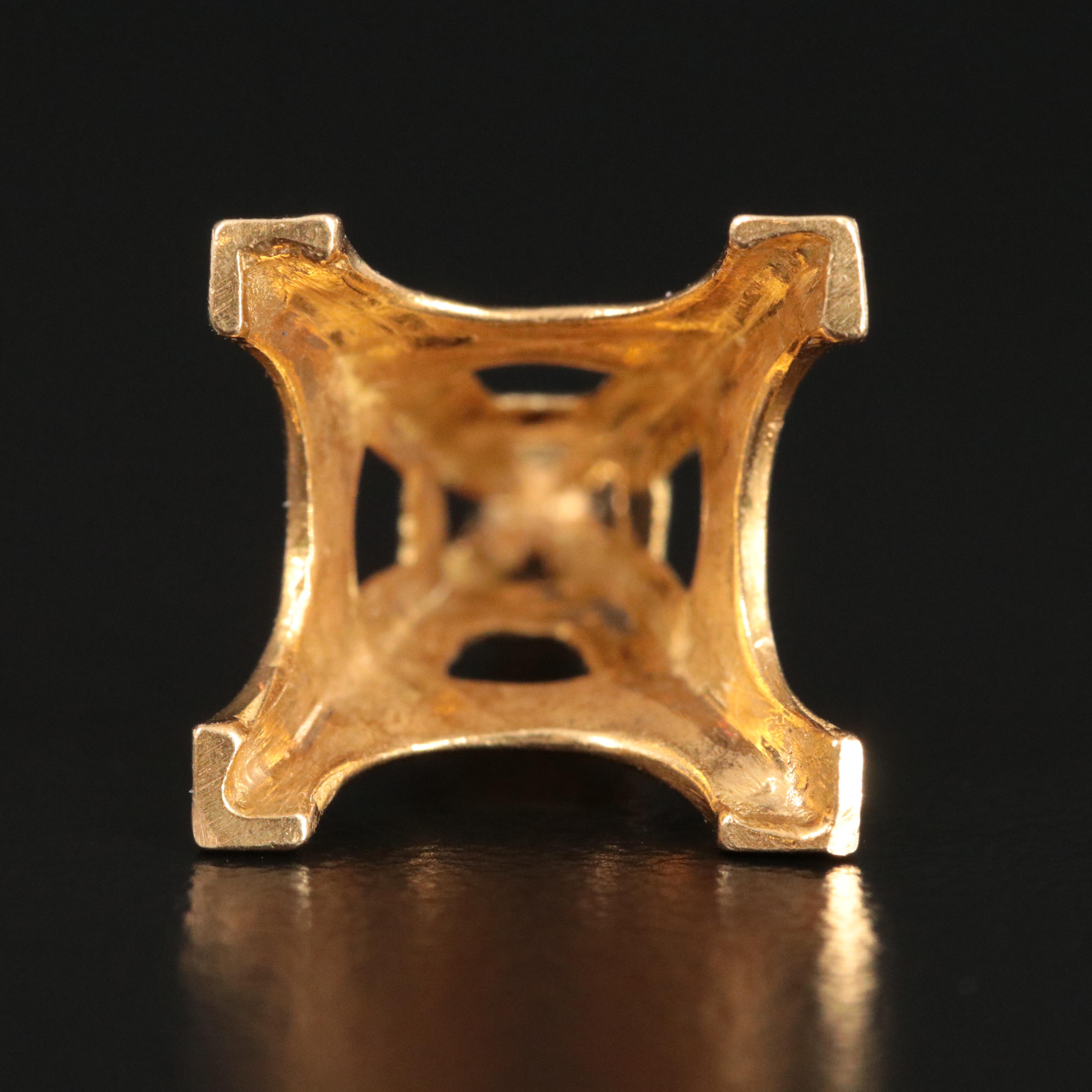 18K Eiffel Tower Pendant/Charm