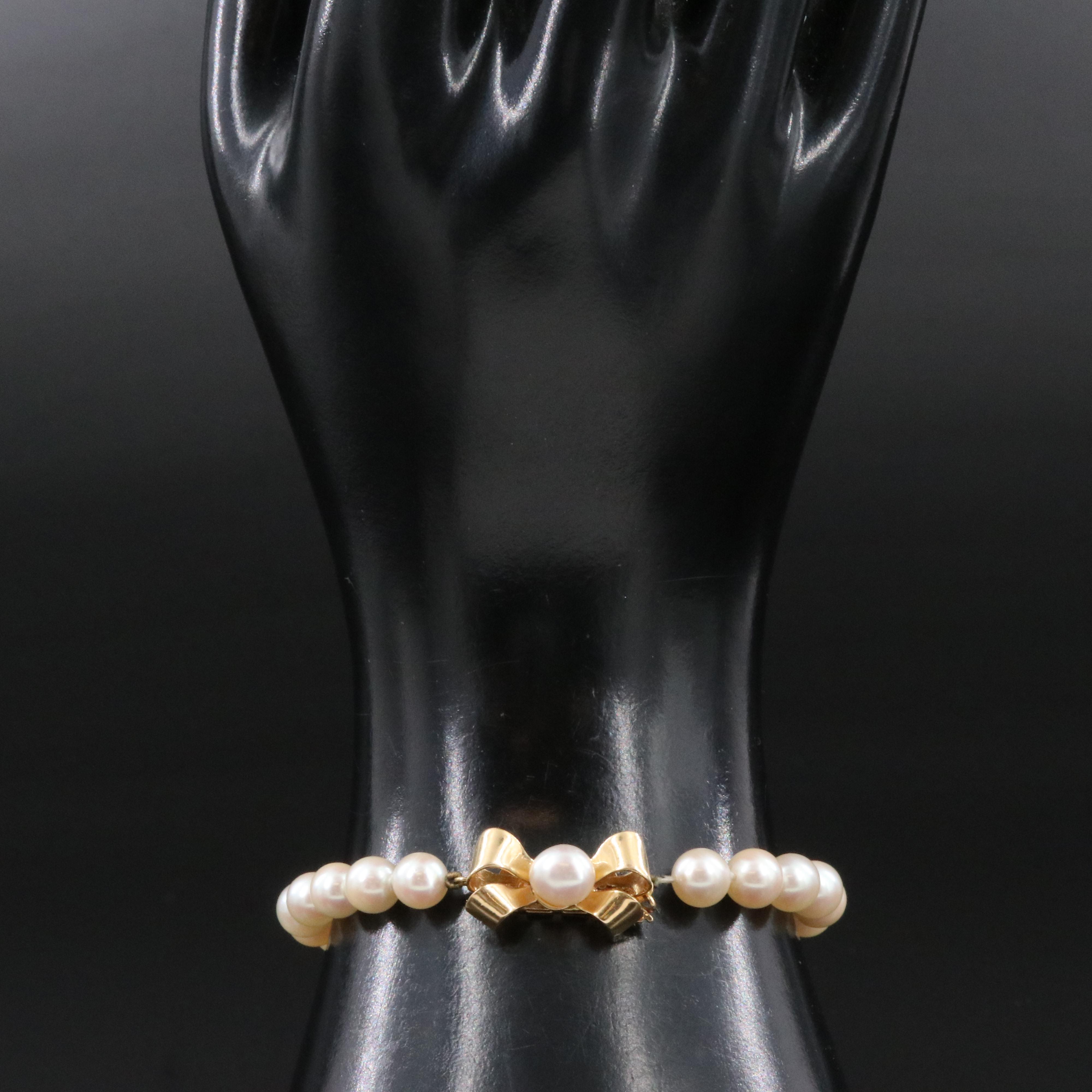 Pearl Bracelet with 18K Bow Clasp