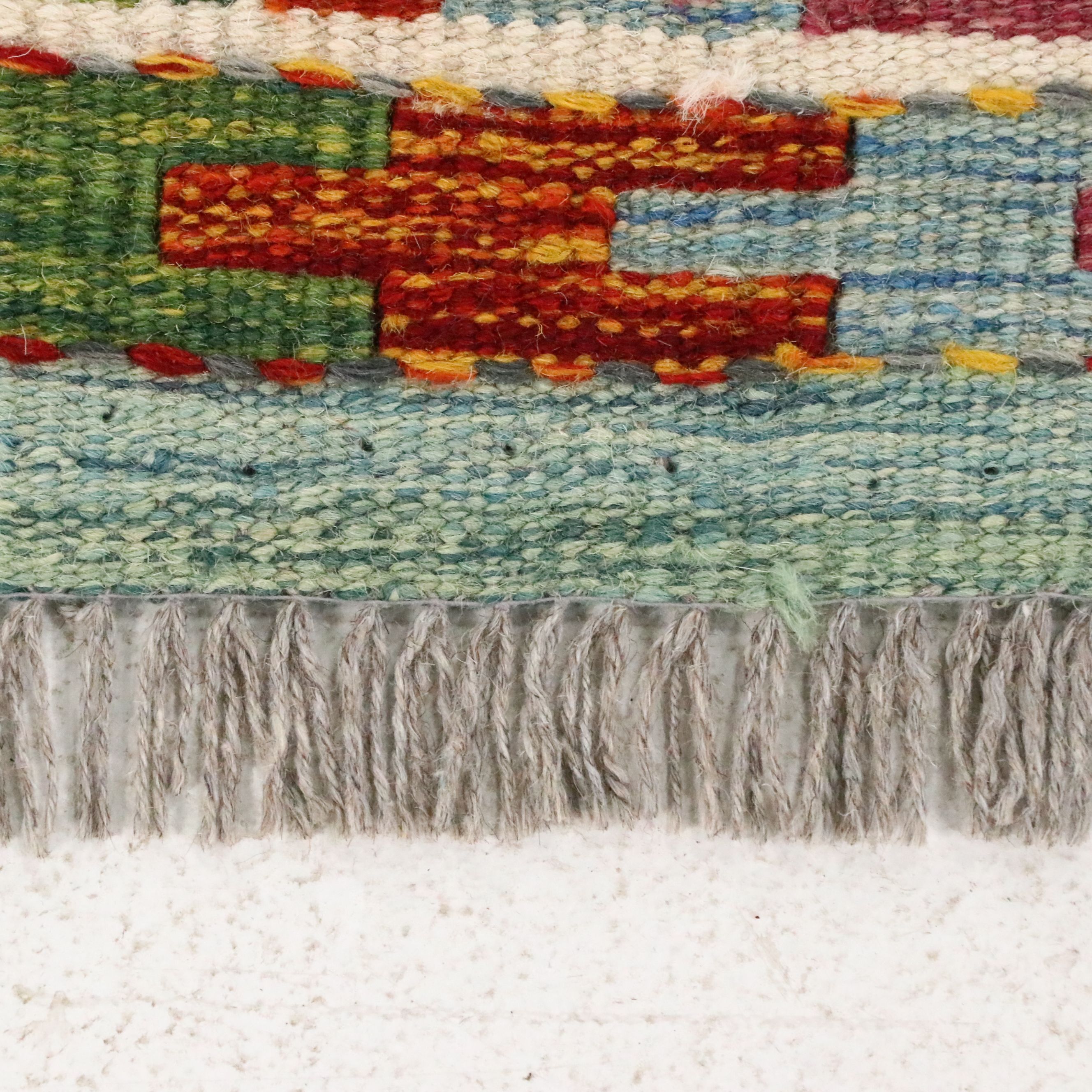5'9 x 8'2 Handwoven Pakistani Kilim Area Rug