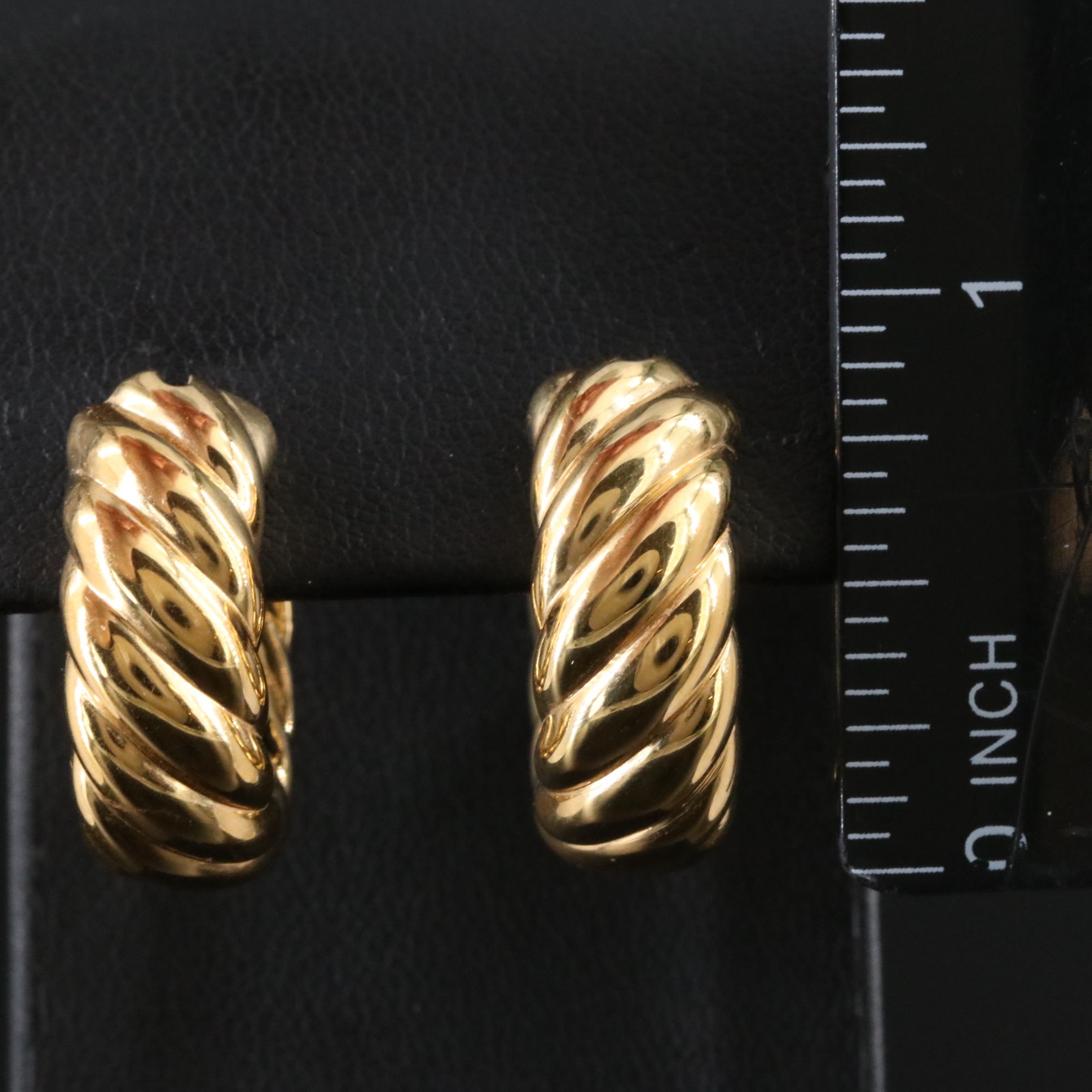 David Yurman 18K Sculpted Cable Hoop Earrings