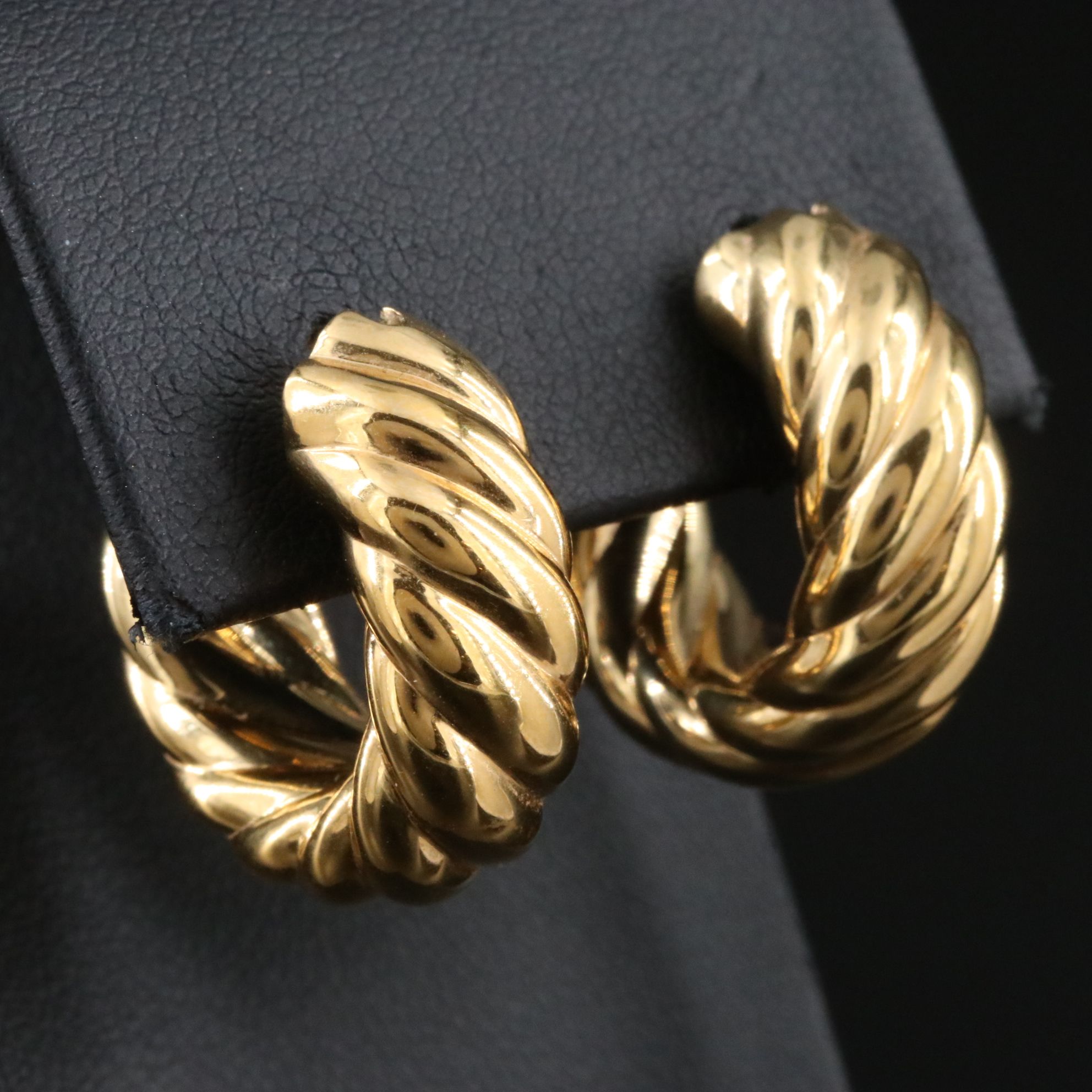 David Yurman 18K Sculpted Cable Hoop Earrings