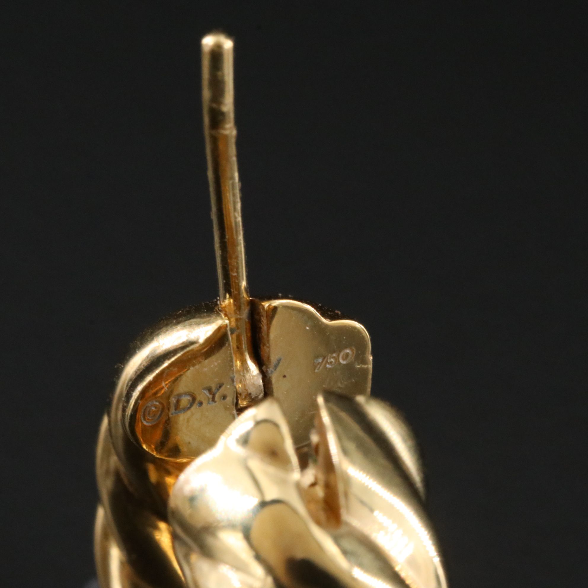 David Yurman 18K Sculpted Cable Hoop Earrings