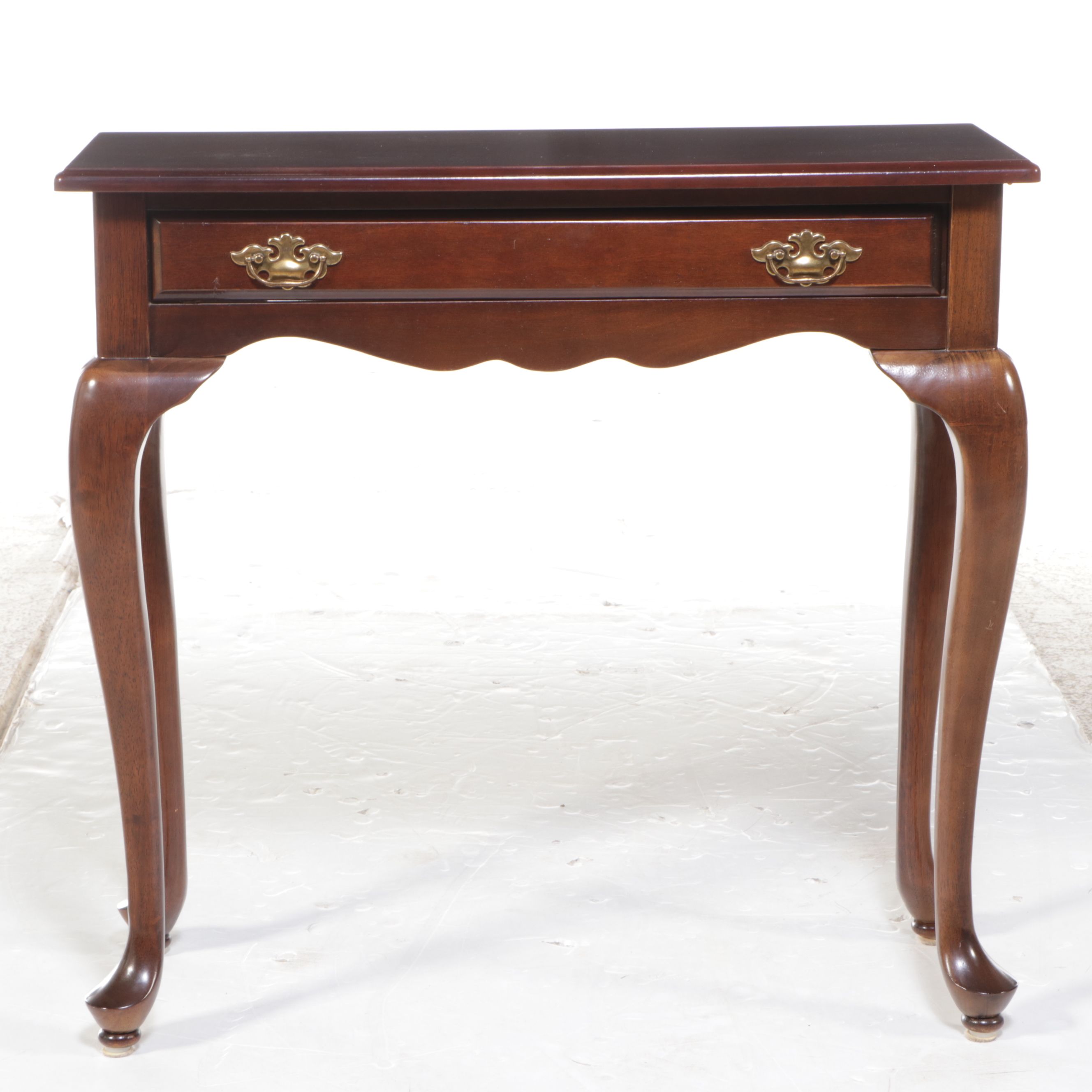 The Bombay Company Mahogany Finish Queen Anne Style Console Table