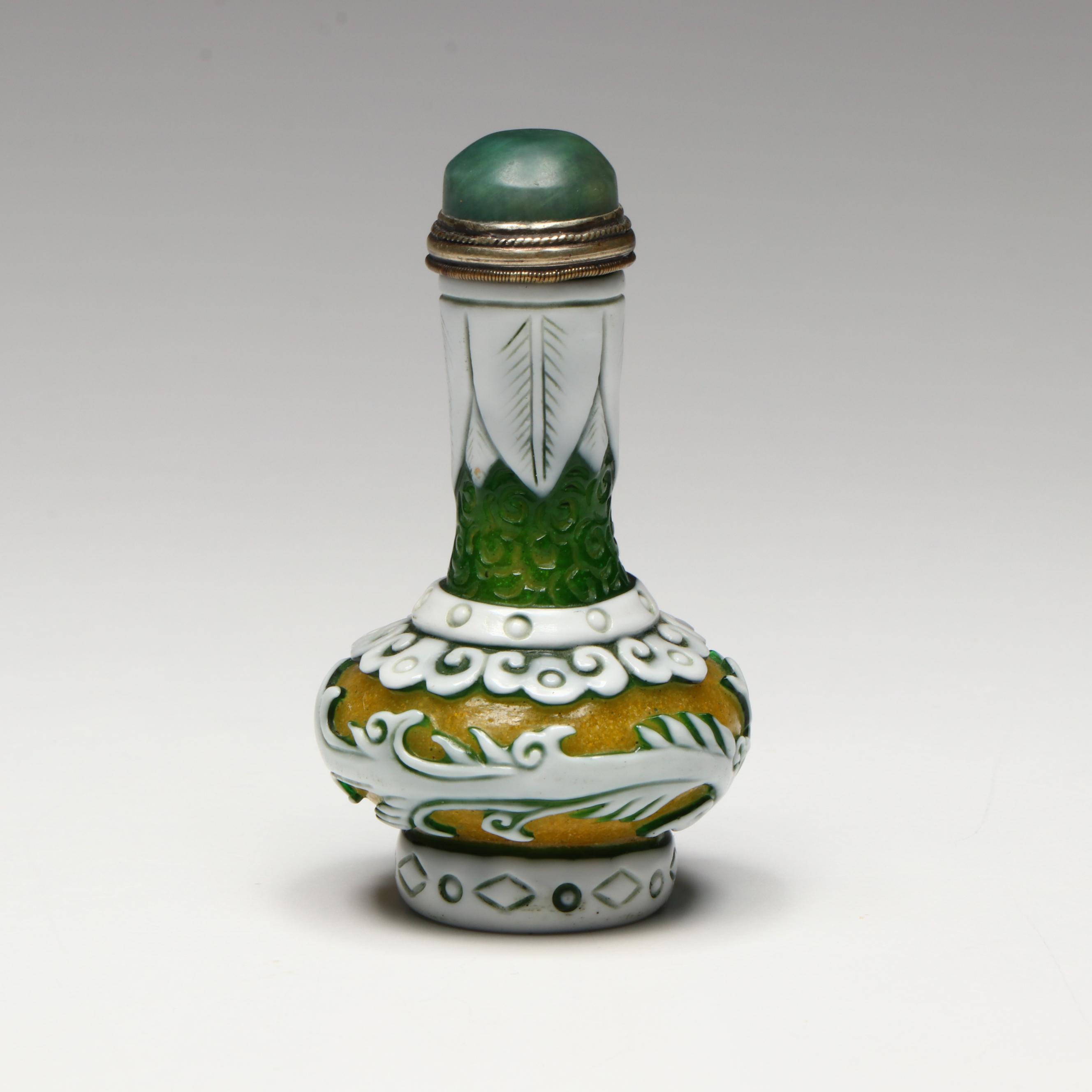 Chinese Peking Glass Snuff Bottle