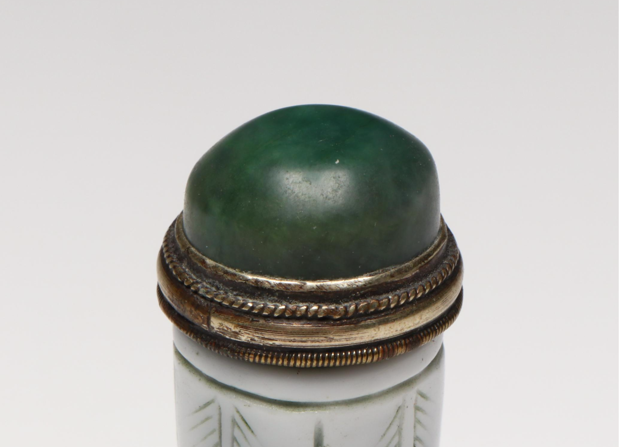 Chinese Peking Glass Snuff Bottle