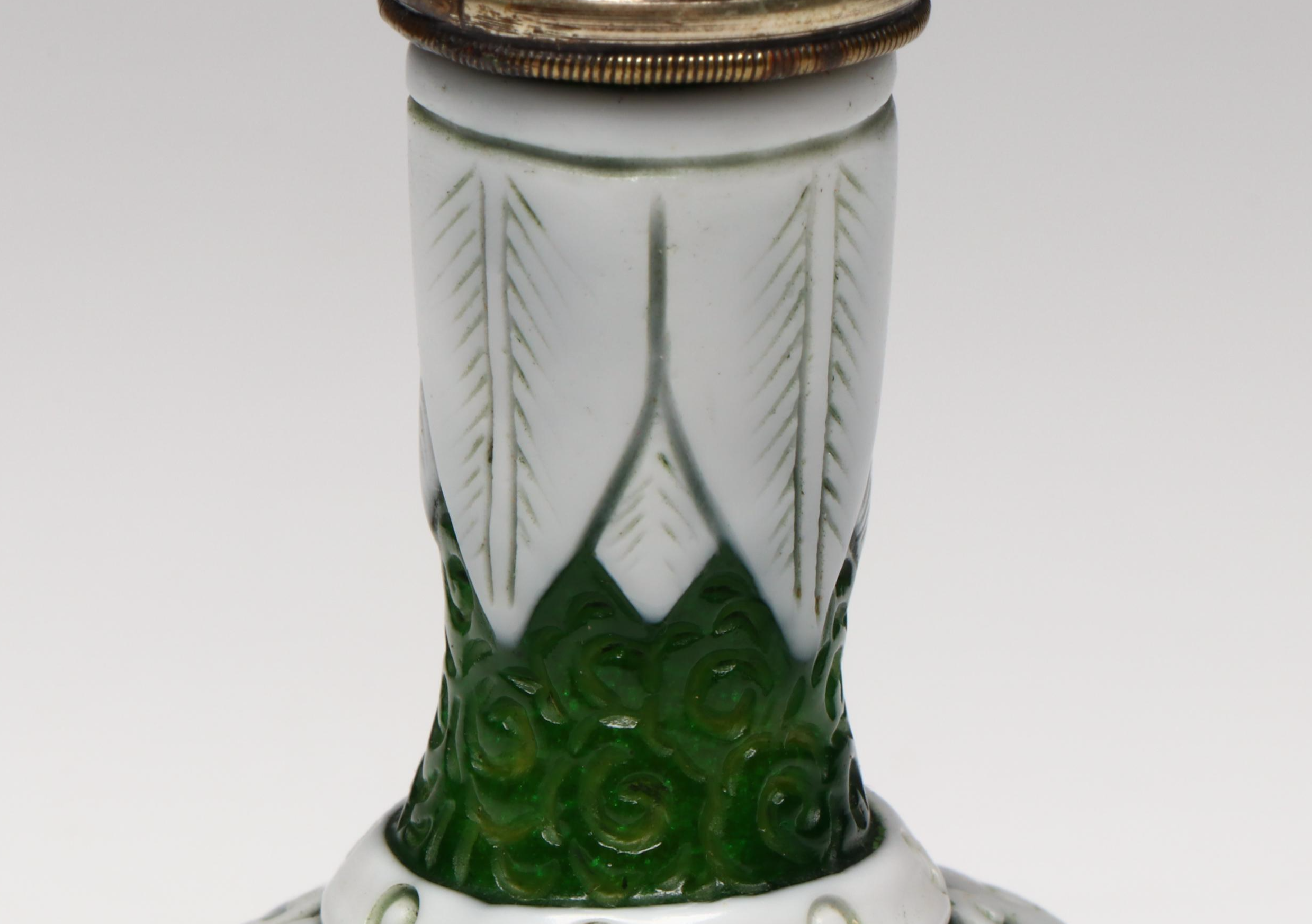 Chinese Peking Glass Snuff Bottle