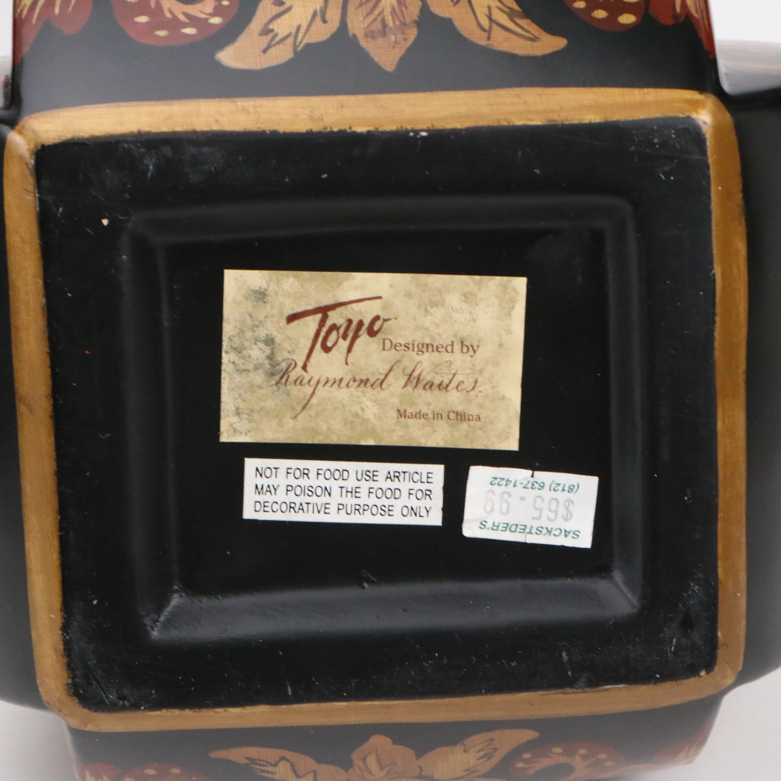 Victorian Style Flying Pendulum Clock with Other Boxes and Decor