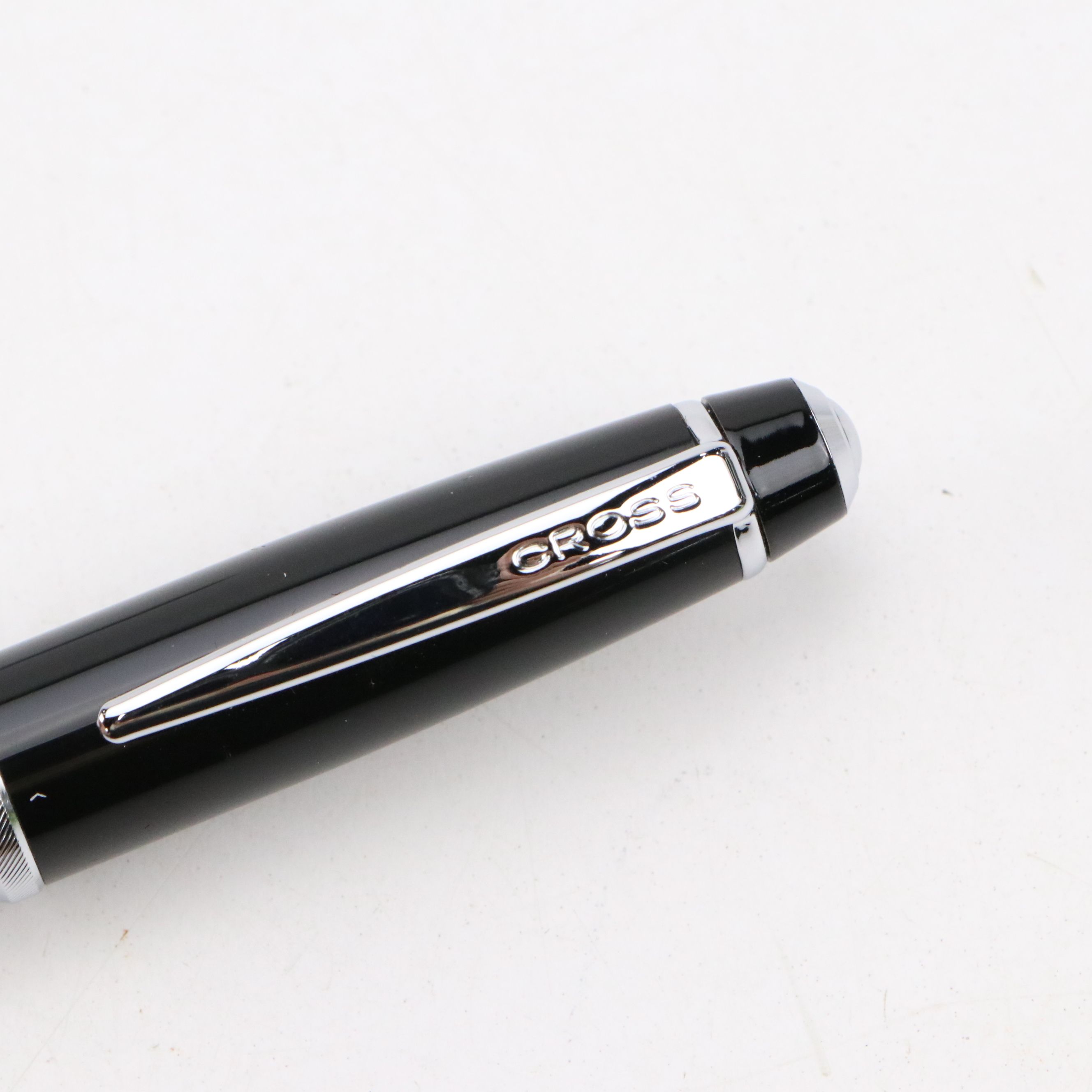 Tumi Leather Folio, with Planner and More Desk Accessories, Pens