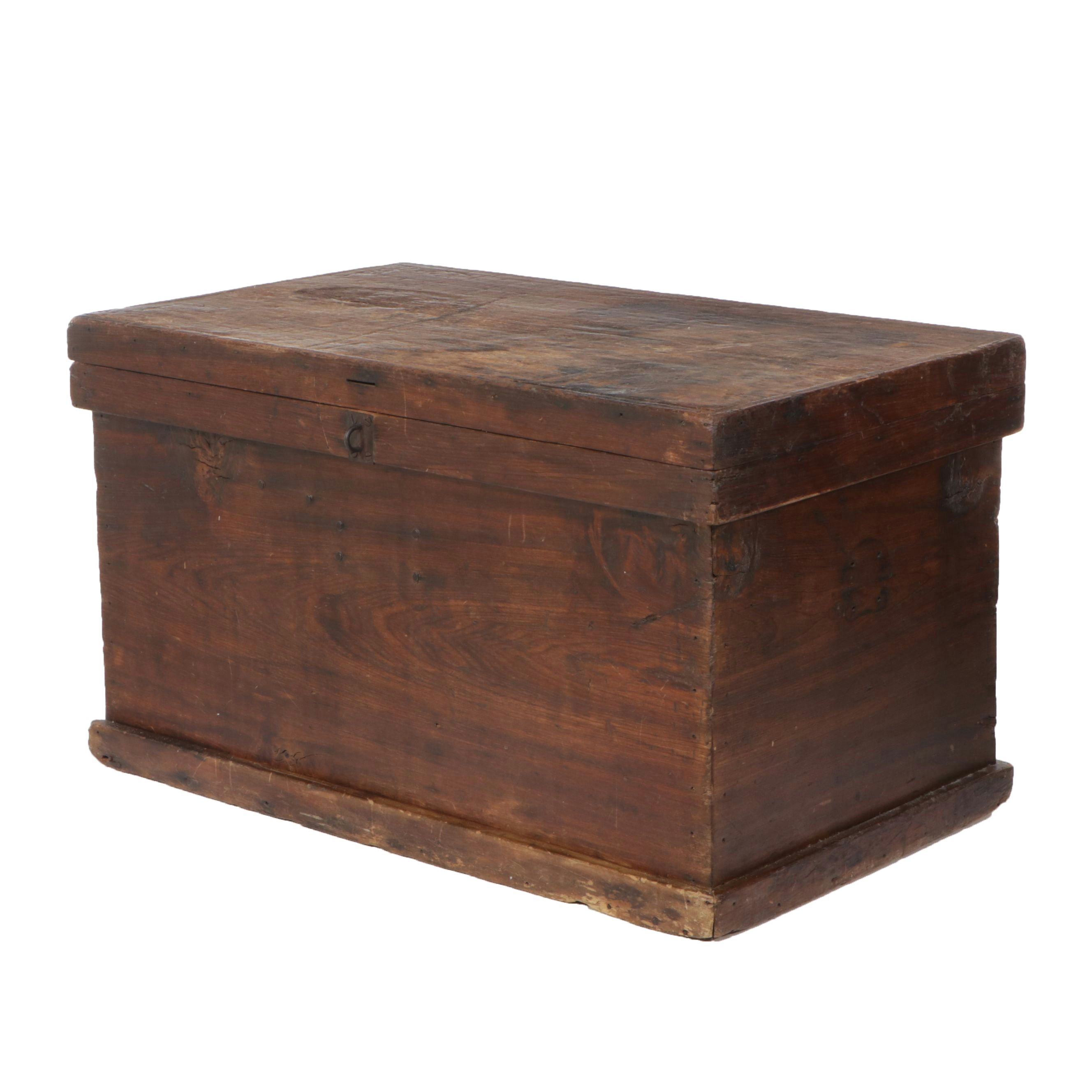 American Primitive Style Pine Chest