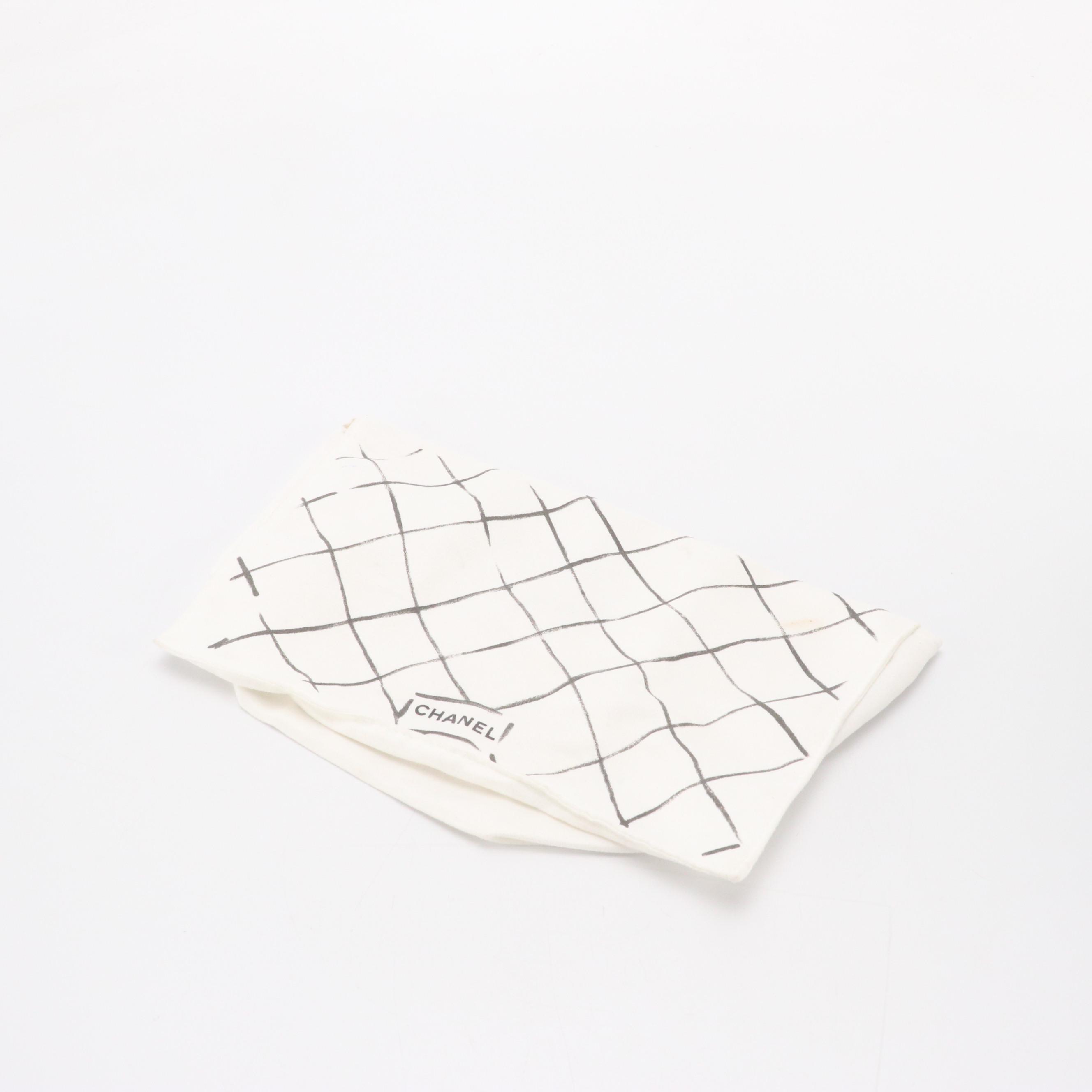 Chanel Classic Single Flap Small Shoulder Bag in Quilted Lambskin Leather