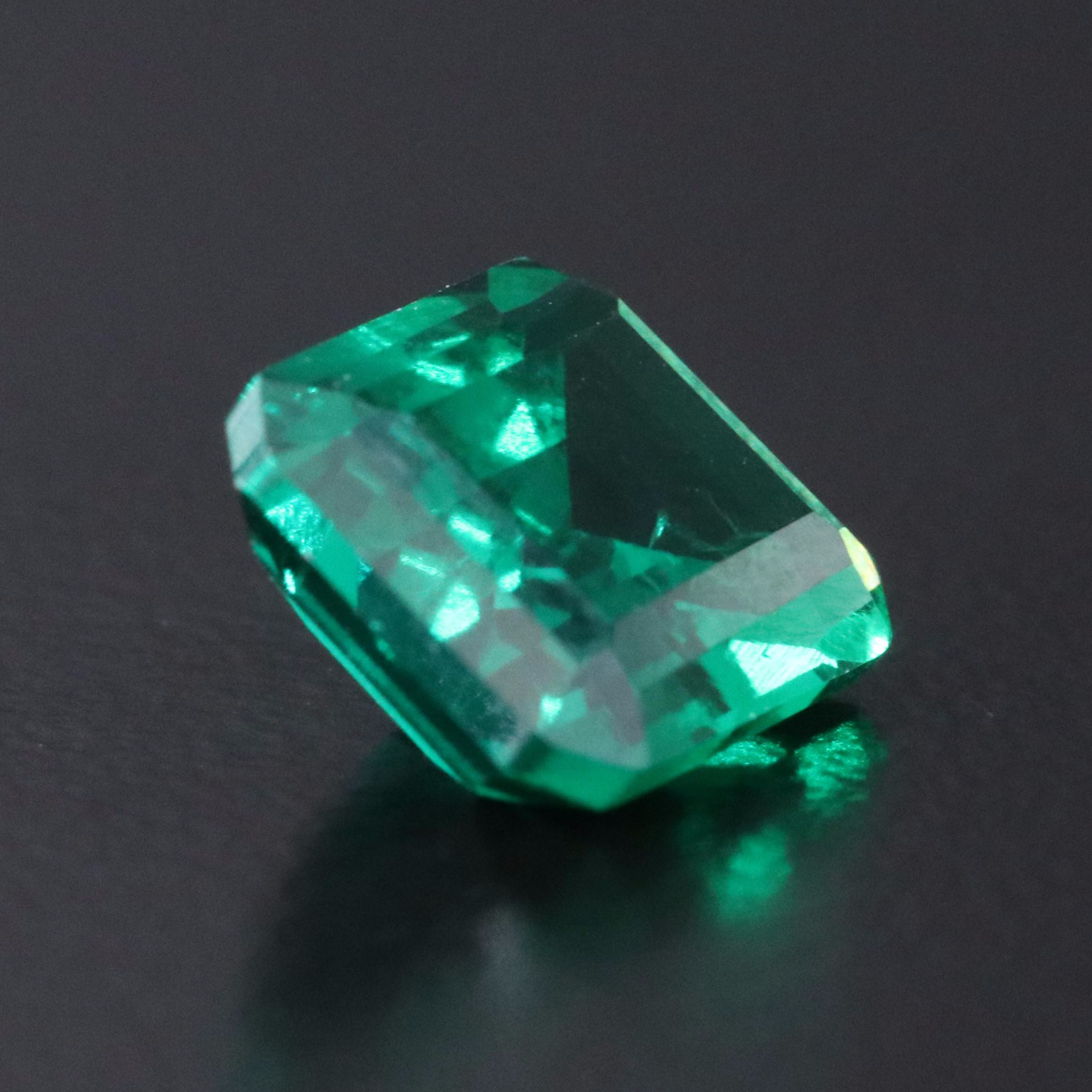 Loose 2.95 CT Lab Grown Emerald