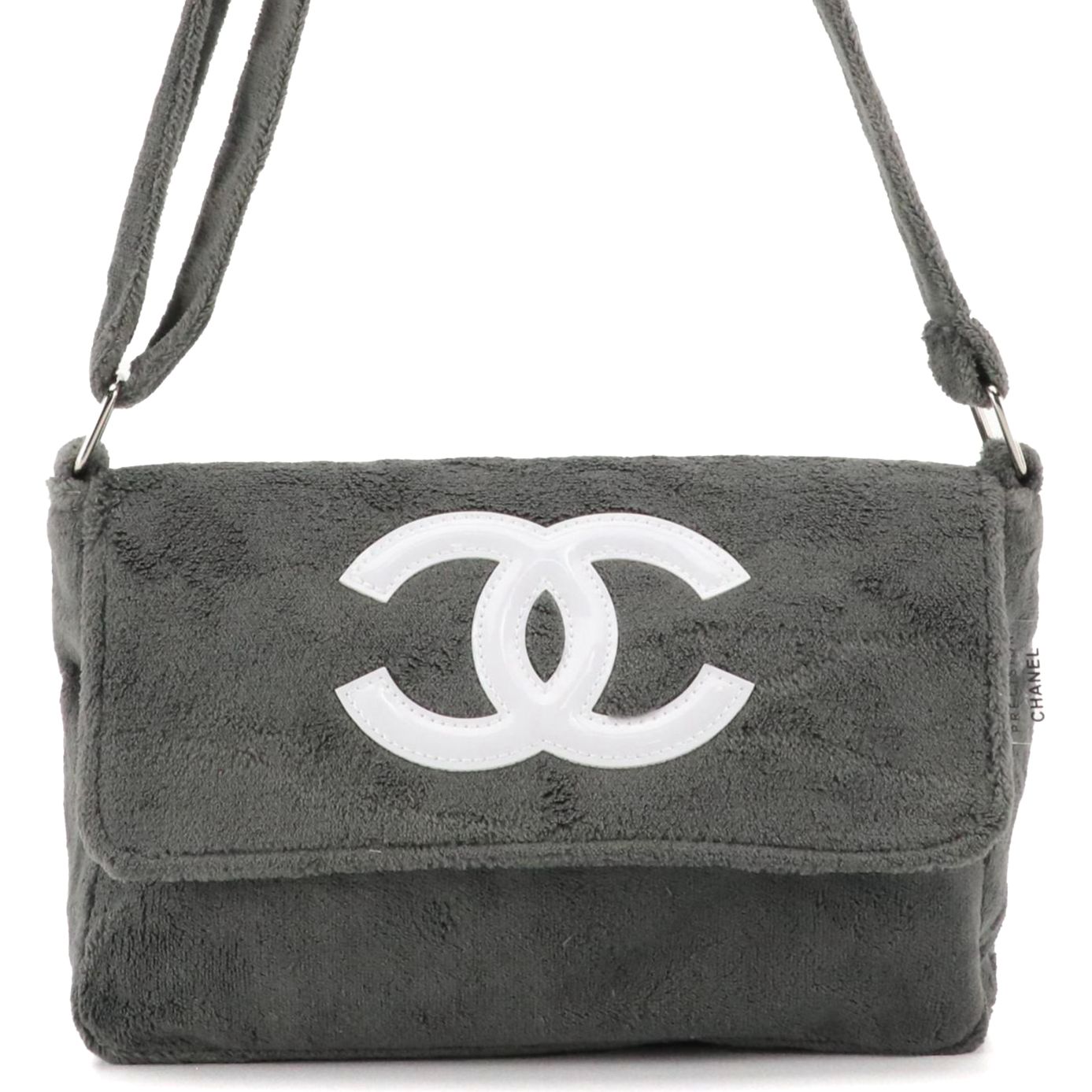 Chanel Makeup Précision Promotional CC Front Flap Crossbody Bag in Fuzzy Gray