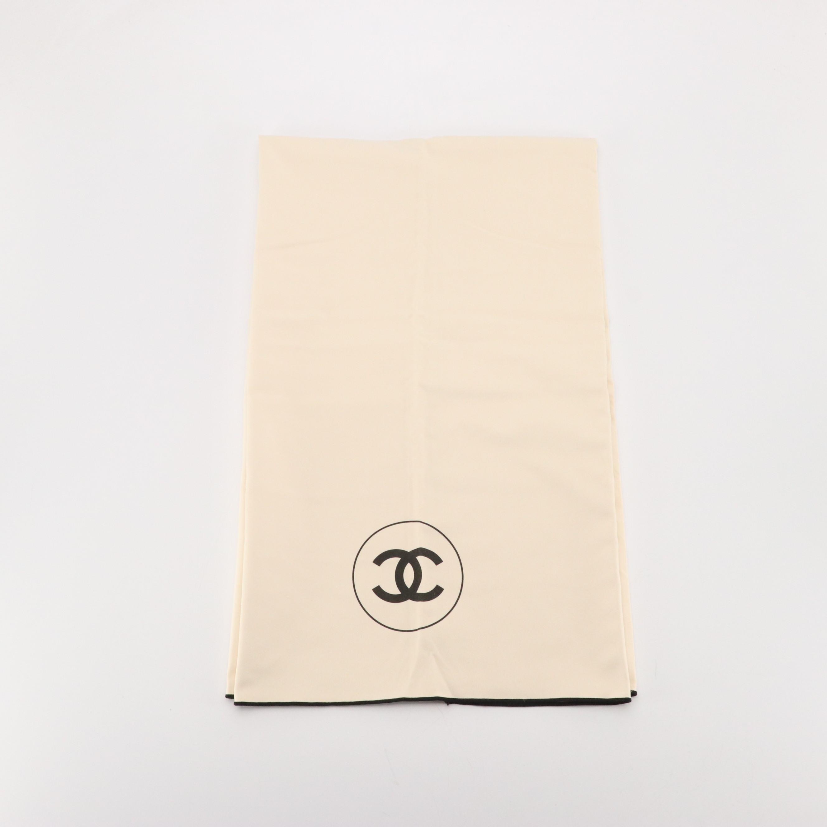 Chanel Beauté Promotional Microfiber Bath Towel with Pouch
