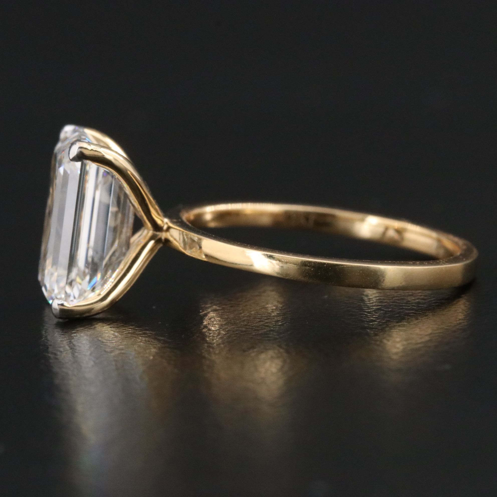 18K 4.08 CT Lab Grown Diamond Solitaire Ring with IGI Report