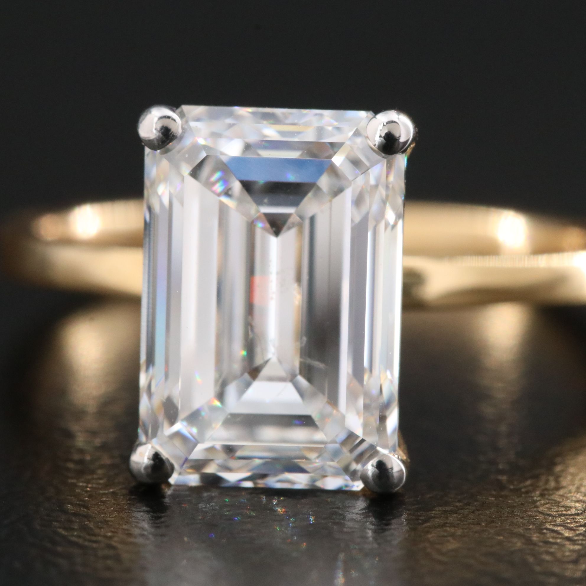 18K 4.08 CT Lab Grown Diamond Solitaire Ring with IGI Report