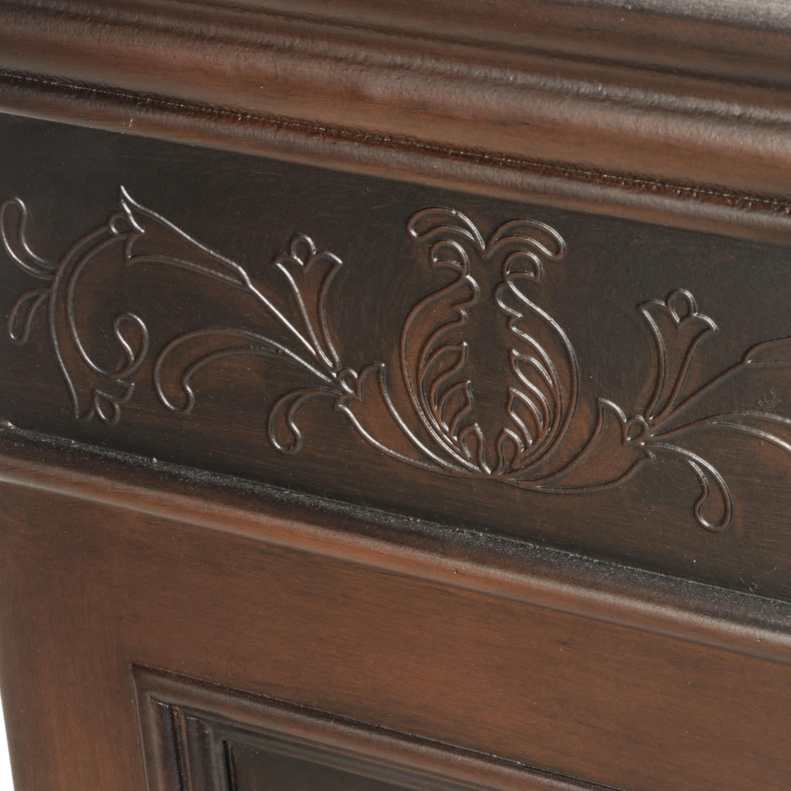 Home Meridian Faux Metal Inlay Accent Pedestal, 2018